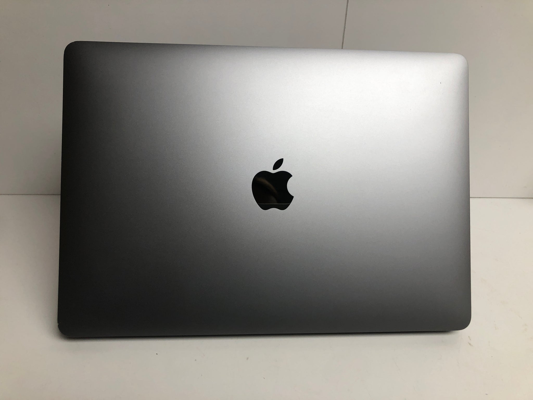 2020 Apple MacBook Air with Apple M1 Chip (13-inch, 16GB RAM, 512GB SSD Storage Space Gray