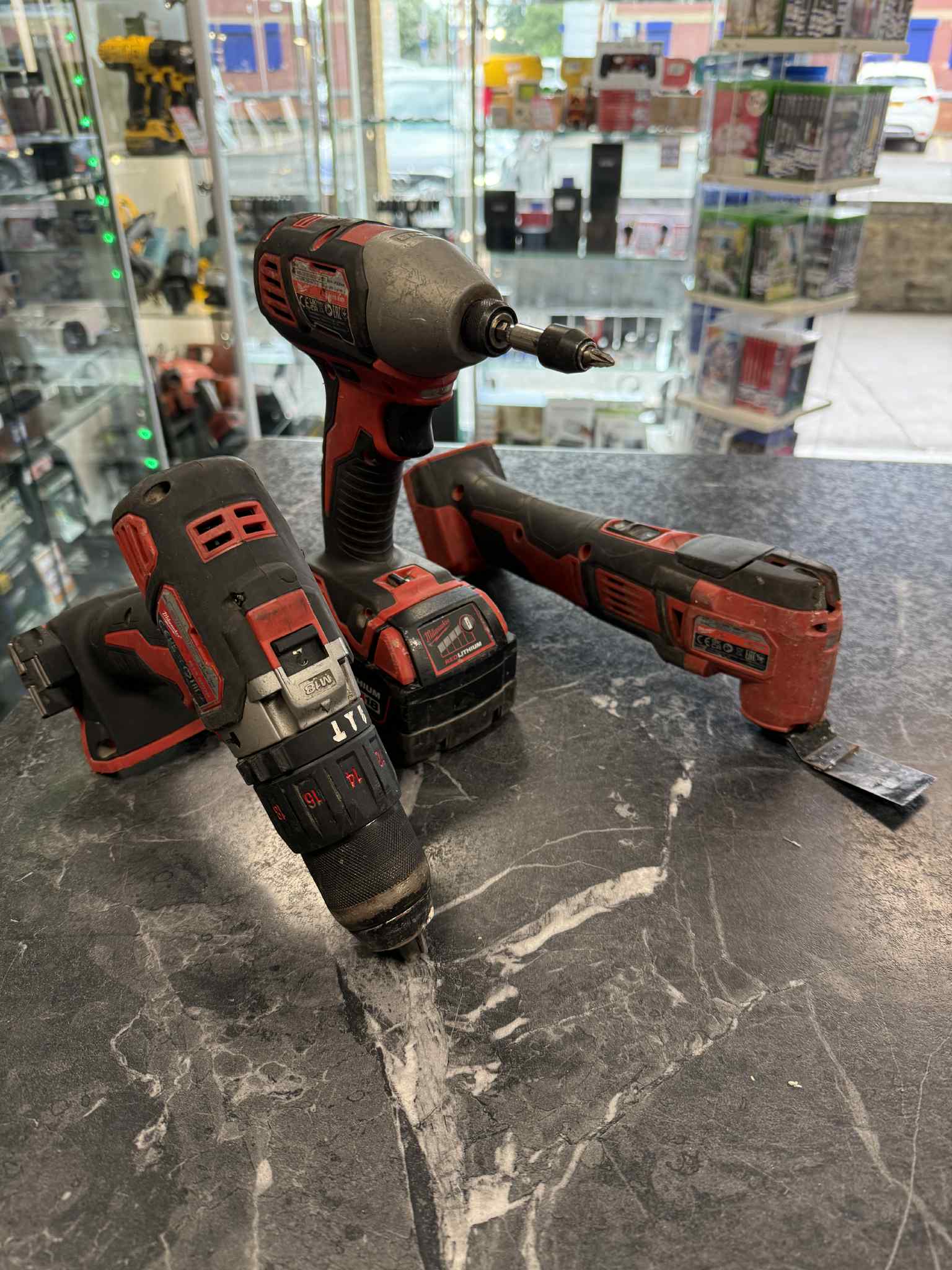 Milwaukee M18 Tool Bundle - Impact Driver, Combi Drill & Multi Tool / x1 4.0aH Battery