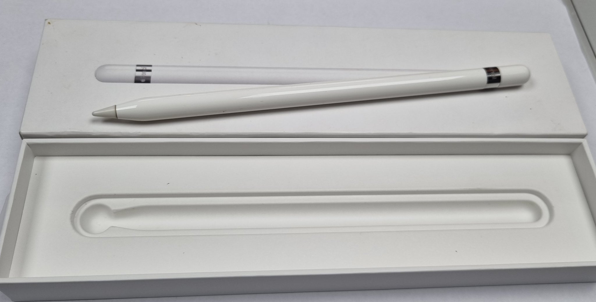 Apple Pencil (A1603) With Lightning Adapter