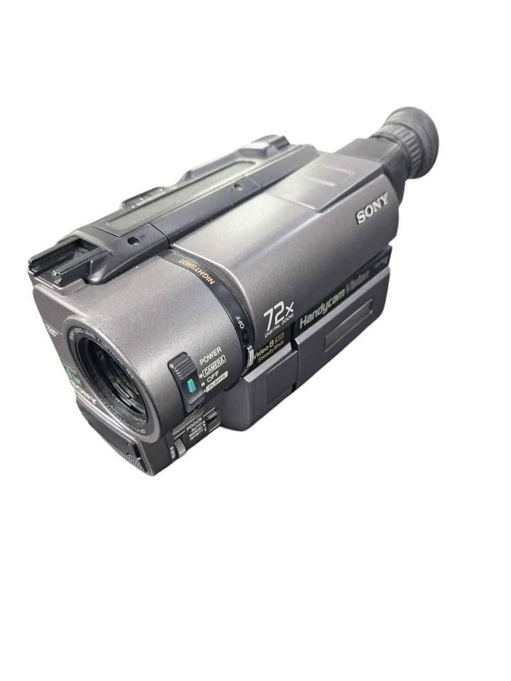 DX Sony CCD-TRV35E Video8 Tape Digital Video Camera Handycam - Unboxed