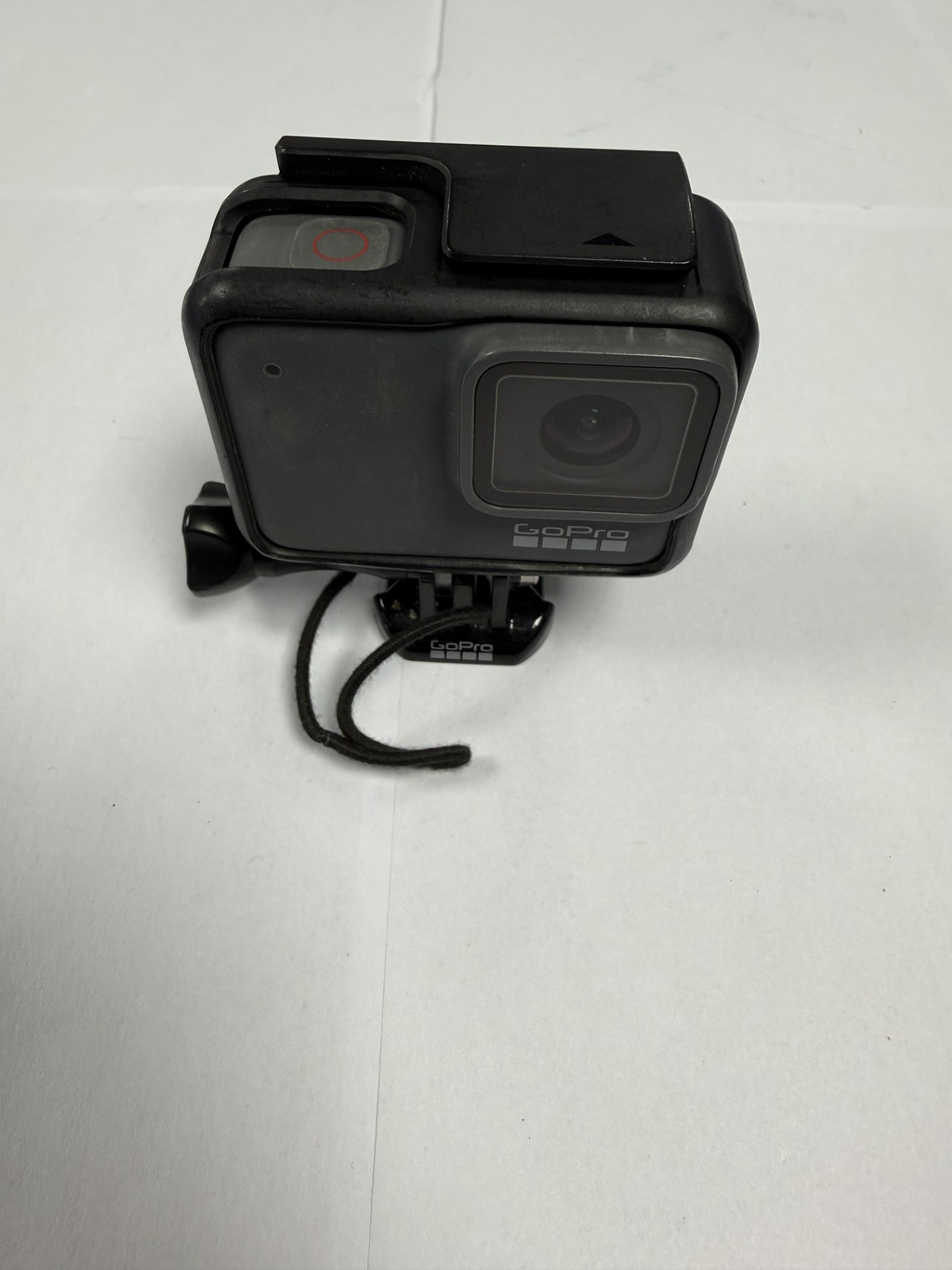 Go pro hero 7 silver.