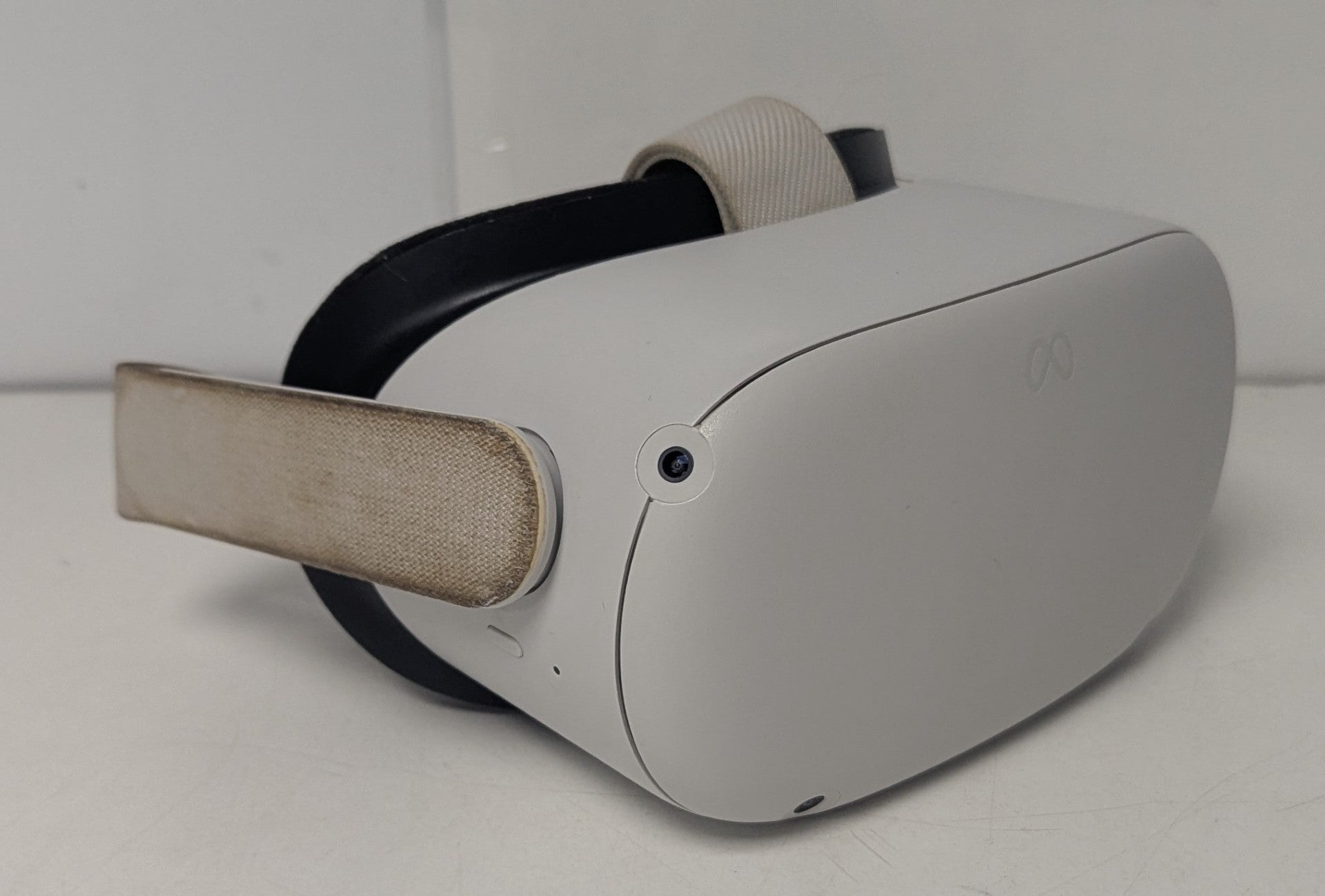 Meta Quest 2 All In One VR Headset 128GB