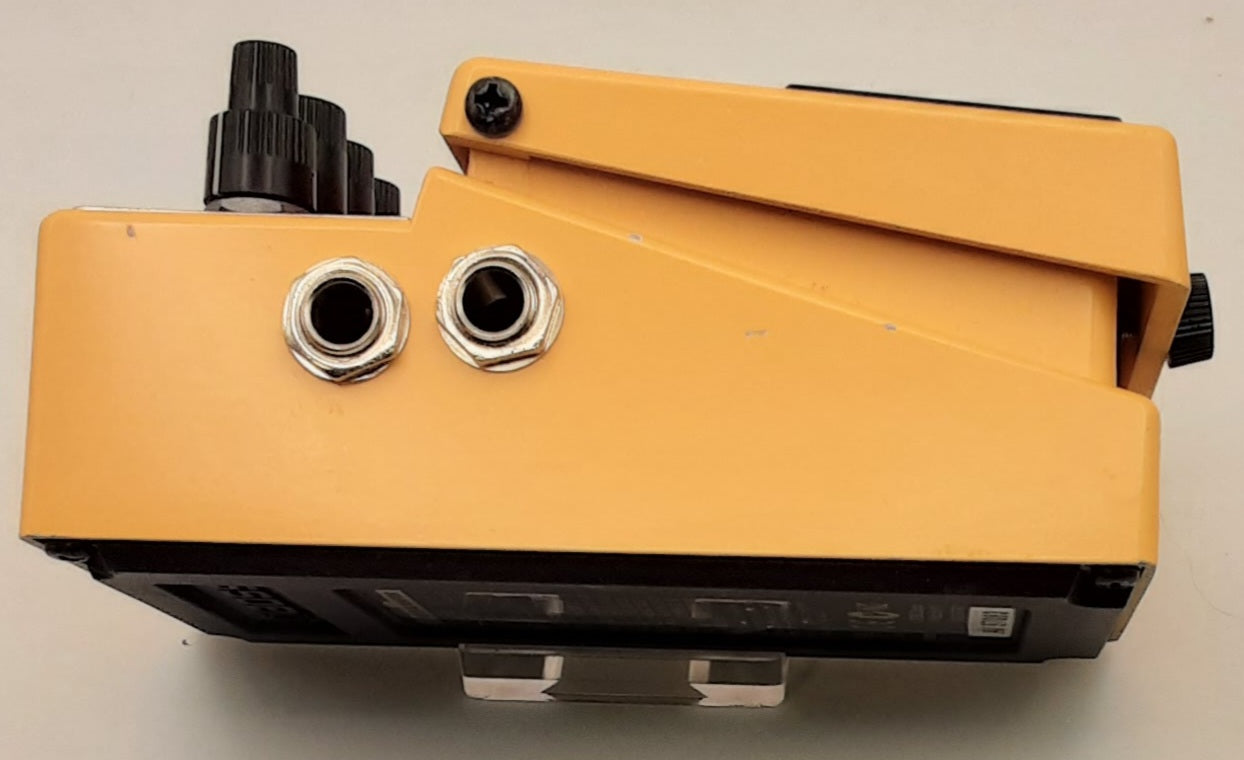 Boss Ac-3 Acoustic Simulator pedal