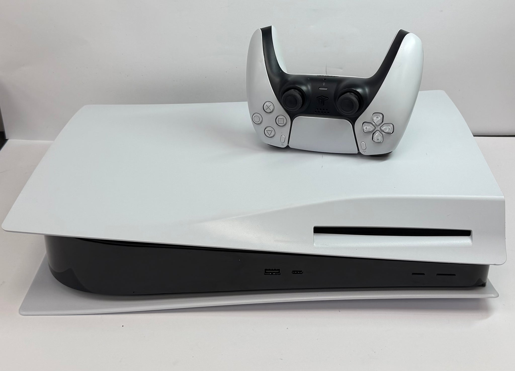 Playstation 5 disc edition 825gb unboxed