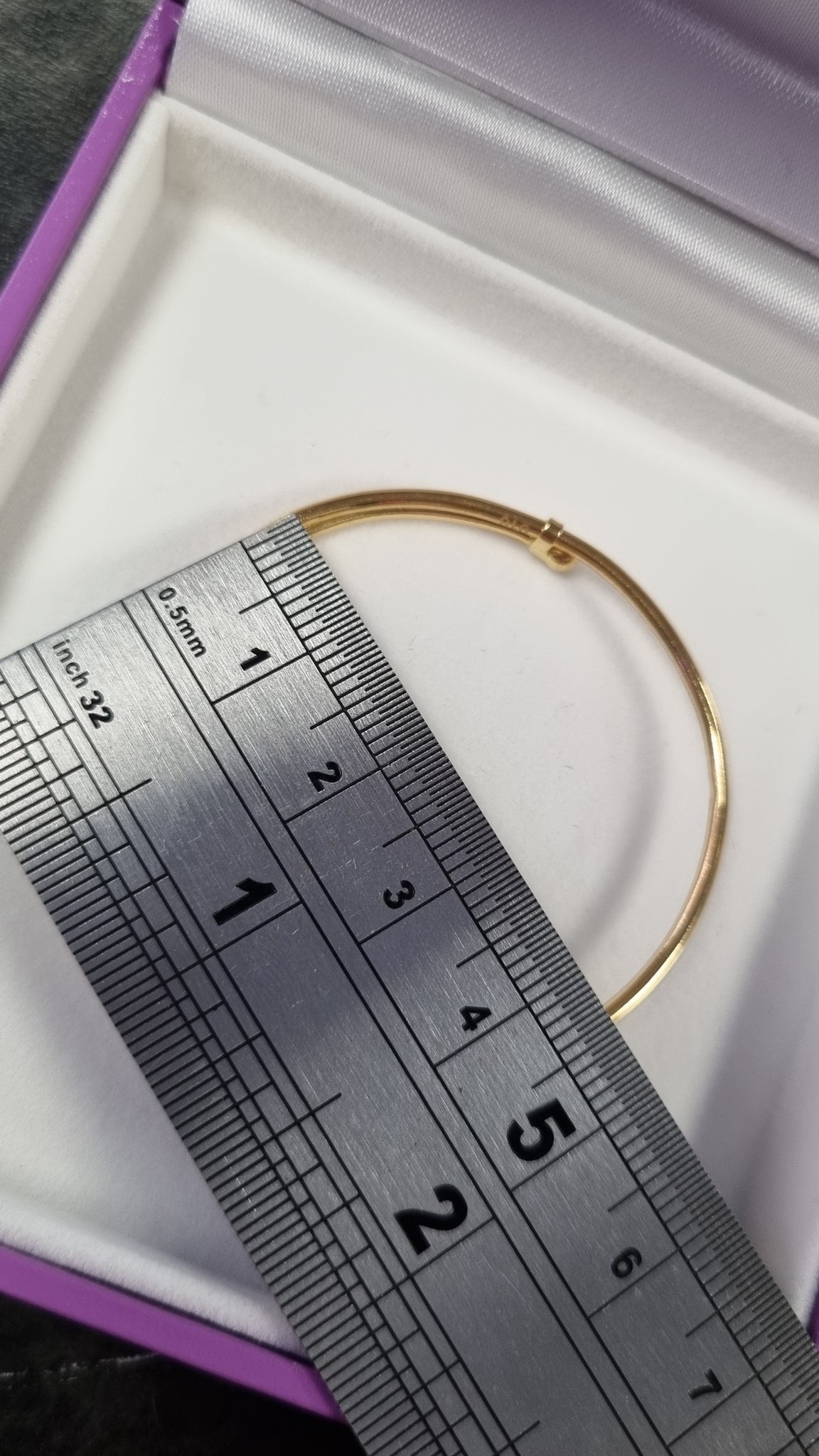 22ct gold baby bangle