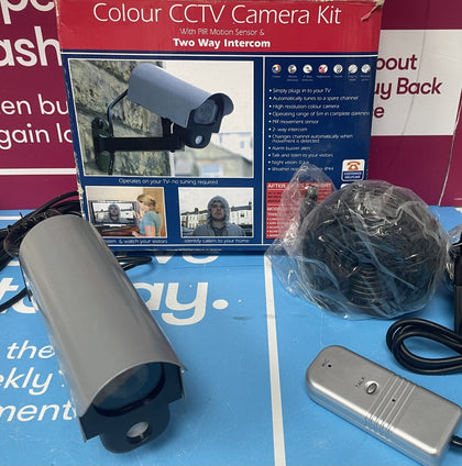 HOME PROTECTOR COLOUR CCTV CAMERA KIT WITH PIR MOTION SENSOR AND TWO WAY INTERCOM BOXED.