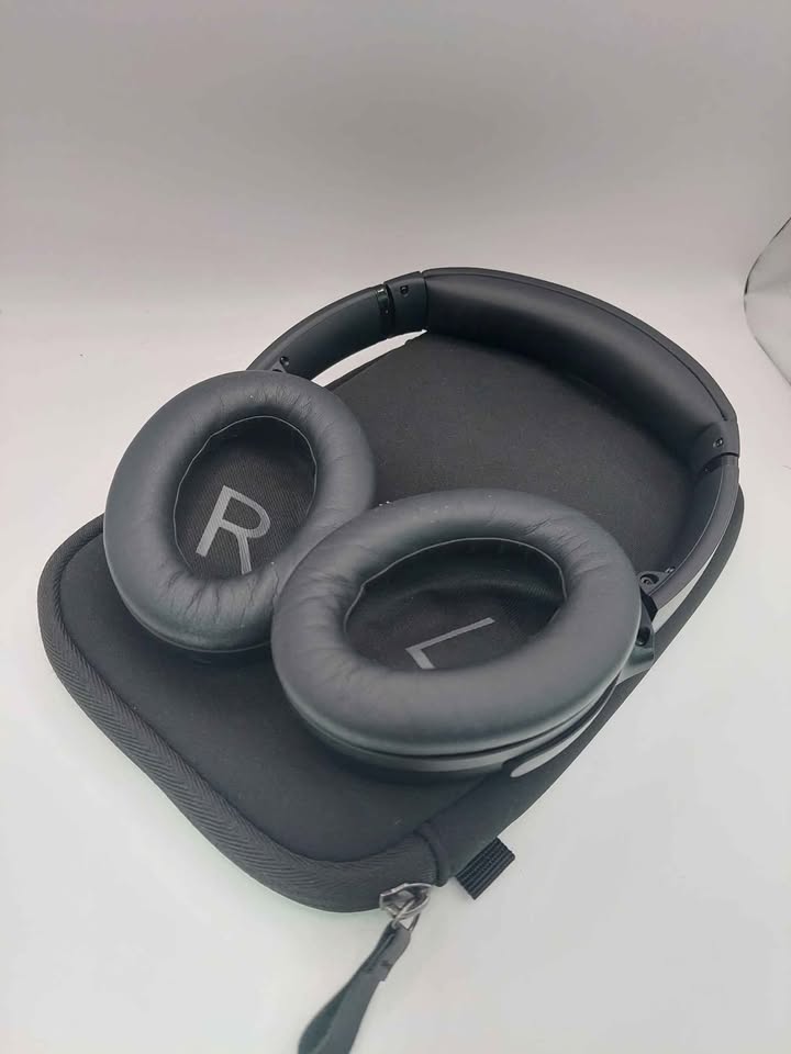 Bose QuietComfort SC, Over-Ear Wireless Headphones, Boxed,New