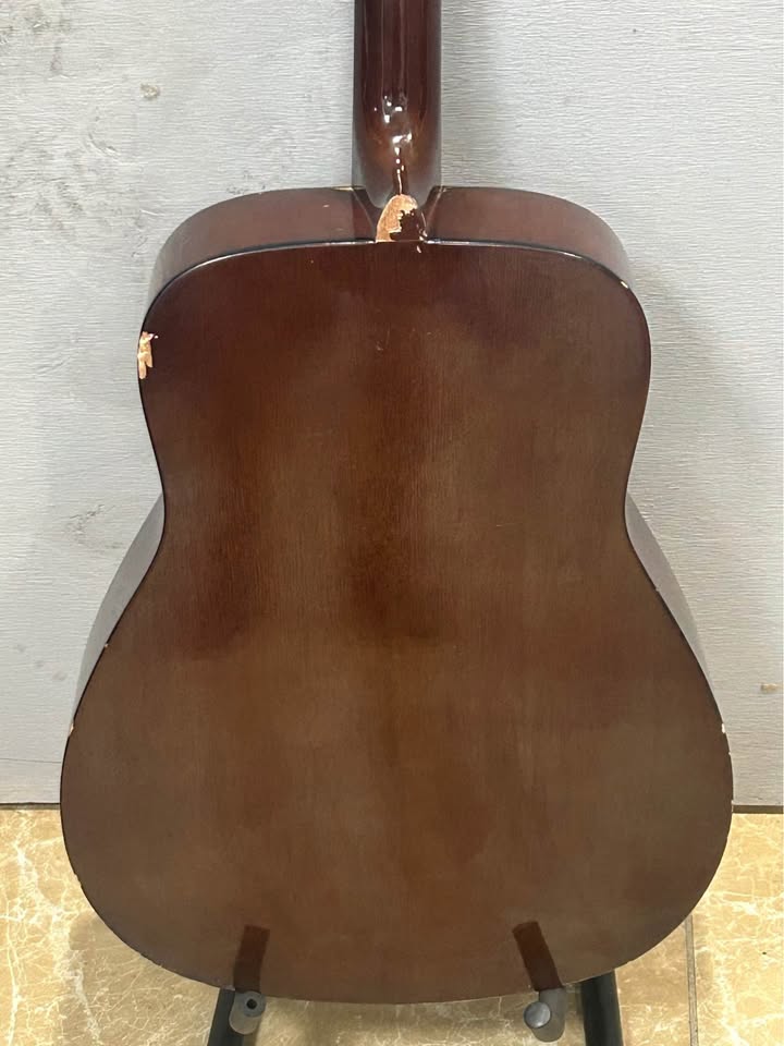 Yamaha F310 Full Size Acoustic Guitar - **DAMAGE TO BACK OF GUITAR** Please See Photos