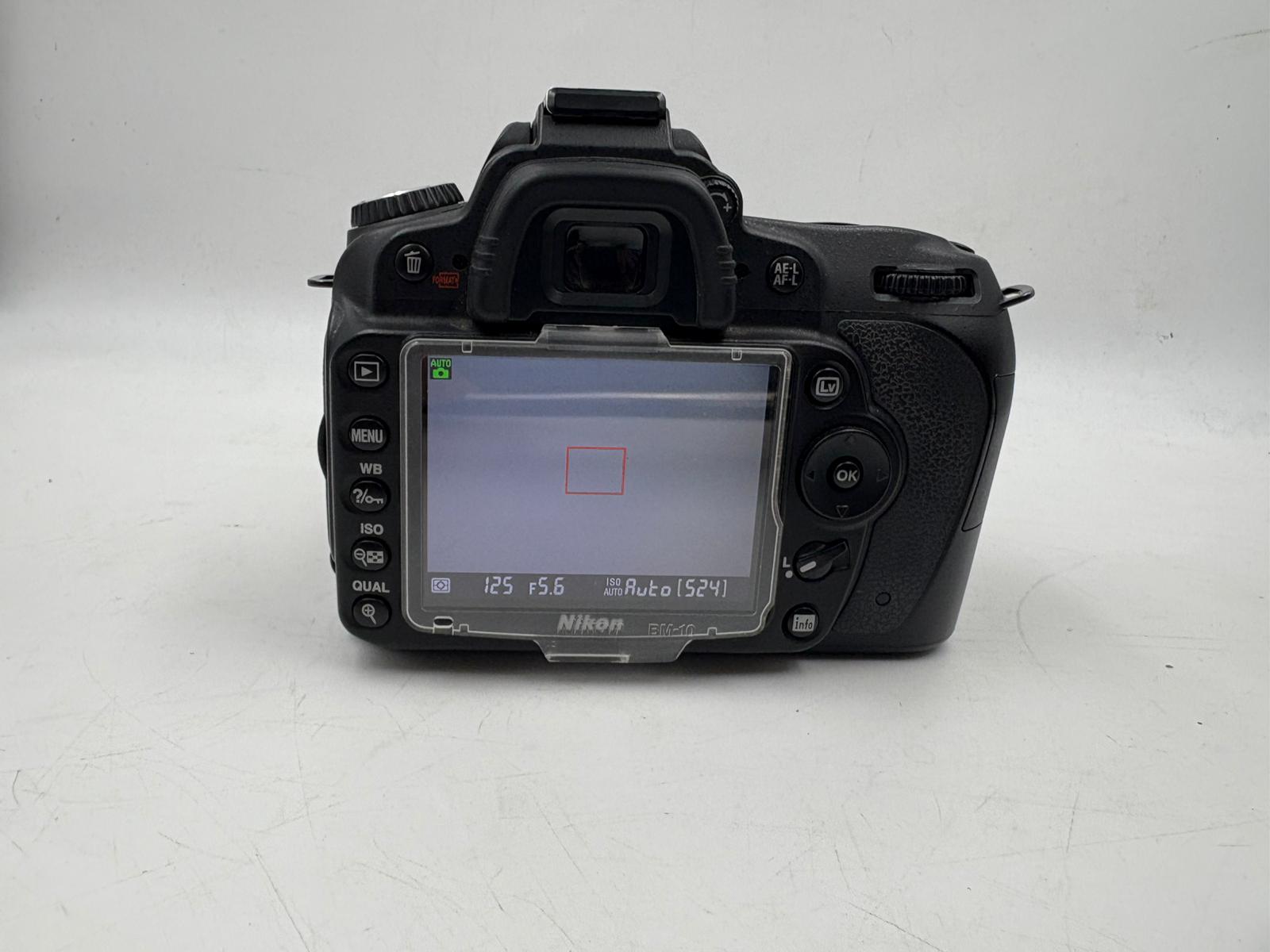 Nikon D90 - Digital Camera - SLR - 12.3 MP - APS-C - 720P - 18-200mm