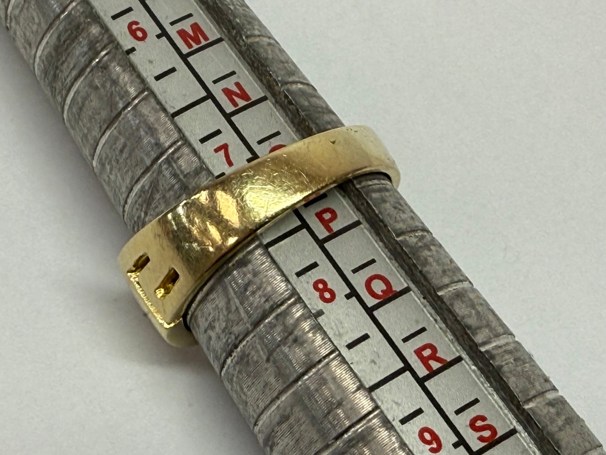 14ct yellow gold greek key ring size O 1/2