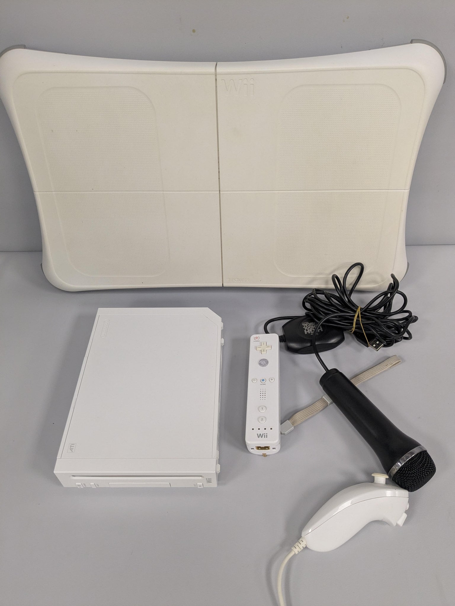 Nintendo Wii Console Bundle