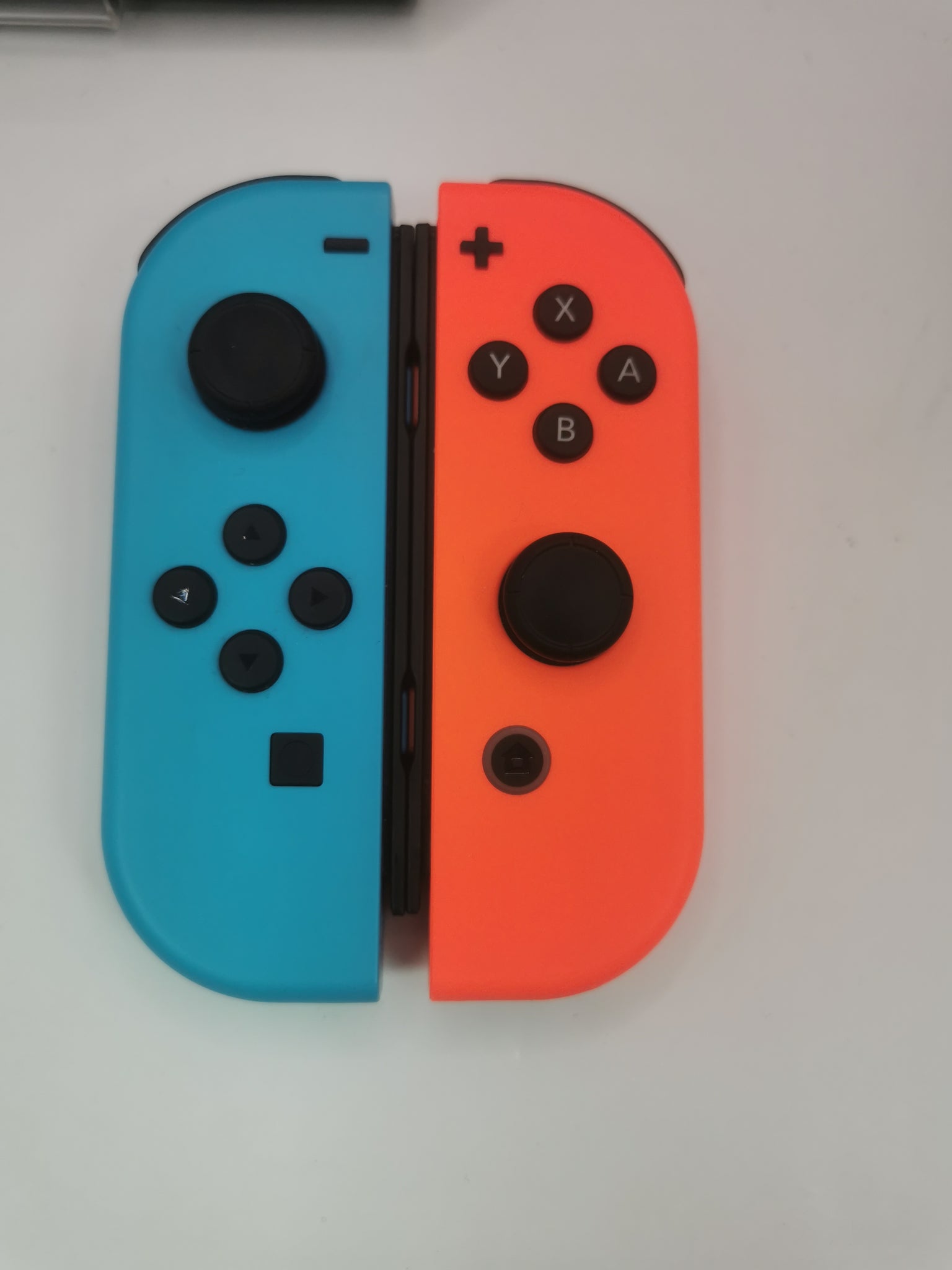 Nintendo Switch Console, 32GB, HAC-001-01, Red/Blue Joycons, Charger&Dock Included