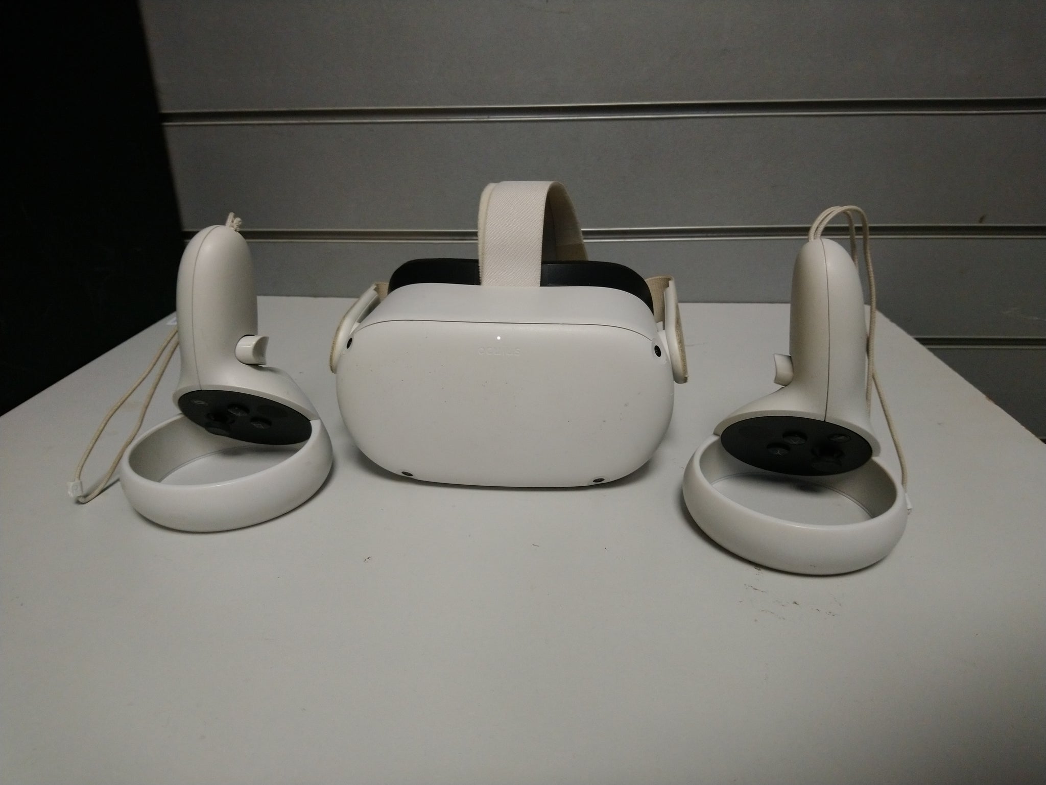 Meta - Quest 2 Advanced All-in-One Virtual Reality Headset - 128GB