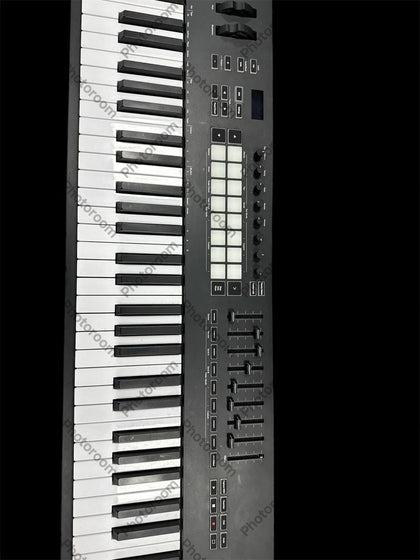 Novation Launchkey Keyboard  ** Collection Only - Wythenshawe **