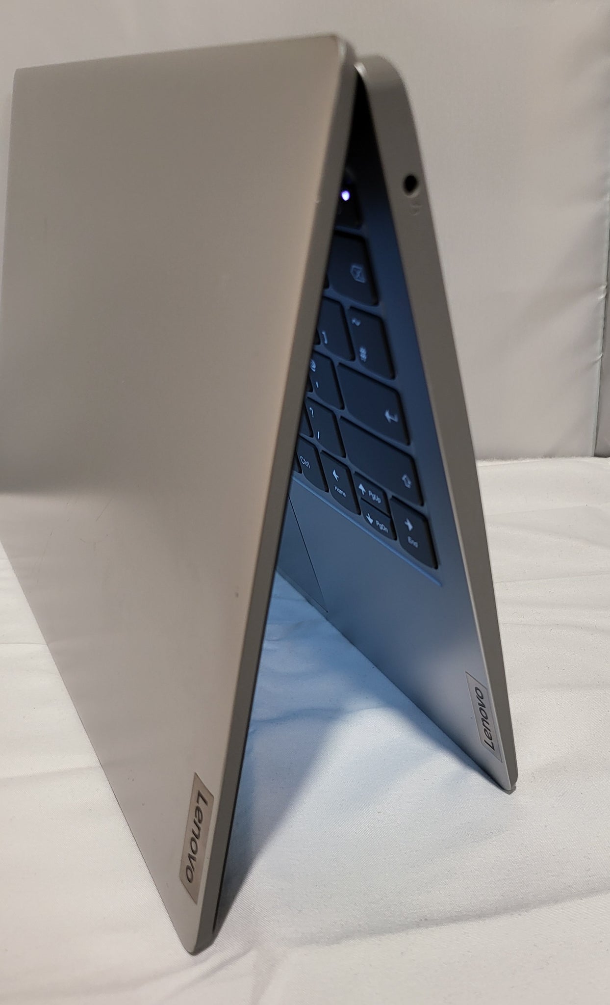 Lenovo IdeaPad 1 Laptop 11IGL05 11.6" , Windows 11, Intel Celeron N4020, 4GB Ram, 64GB emmc
