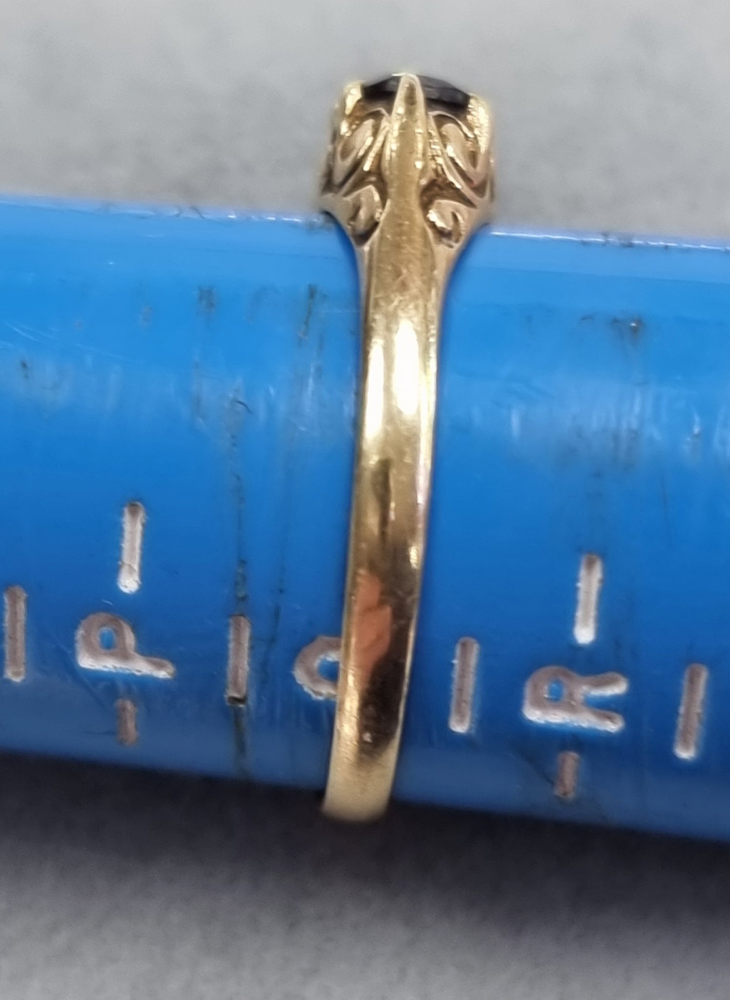 9ct Gold Ring with Red + CZ Stones Size Q