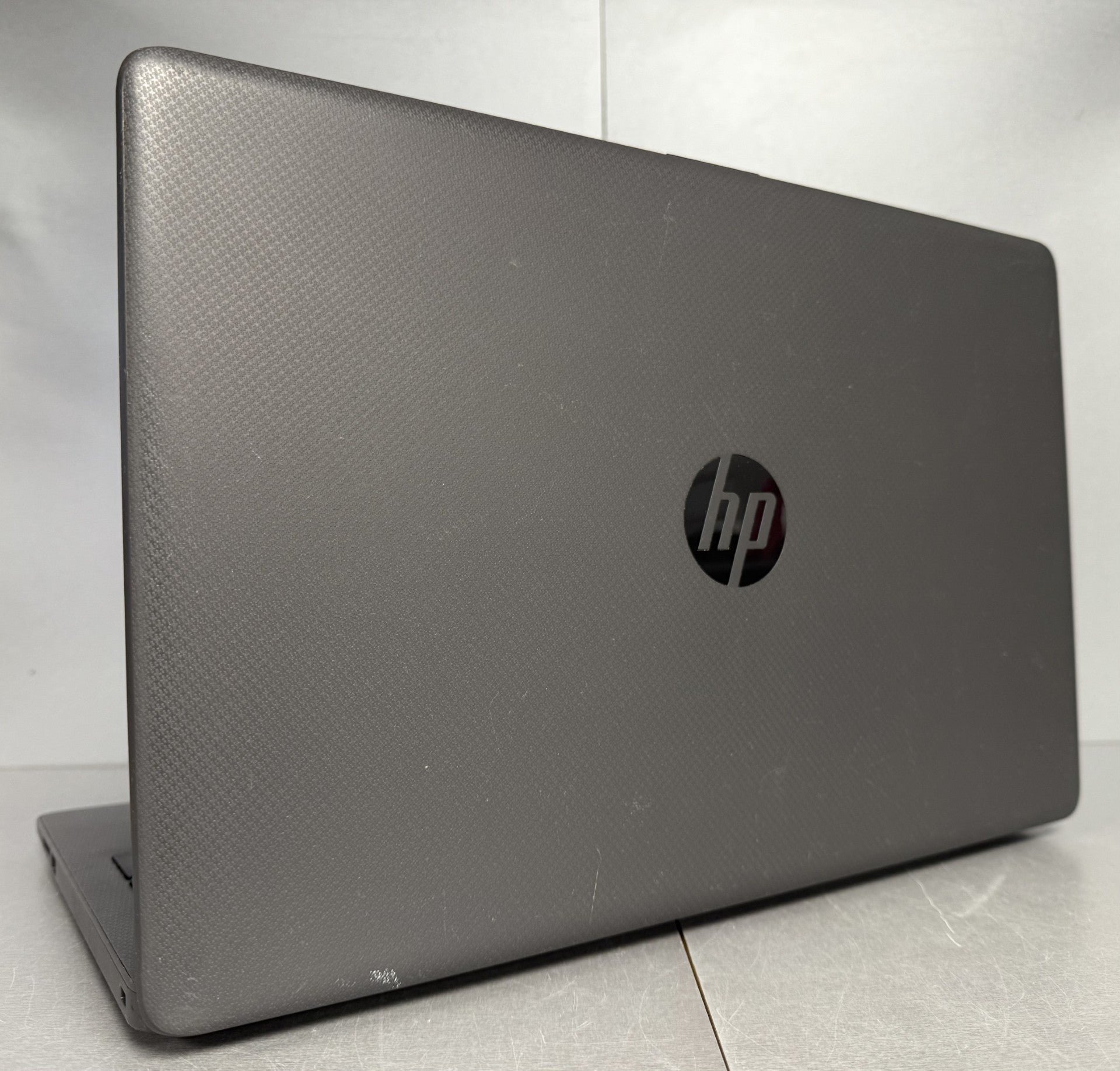 HP 255 G7 15.6" AMD Athlon Silver 3050u 4GB RAM 128GB SSD Laptop ** Unboxed ** No charger