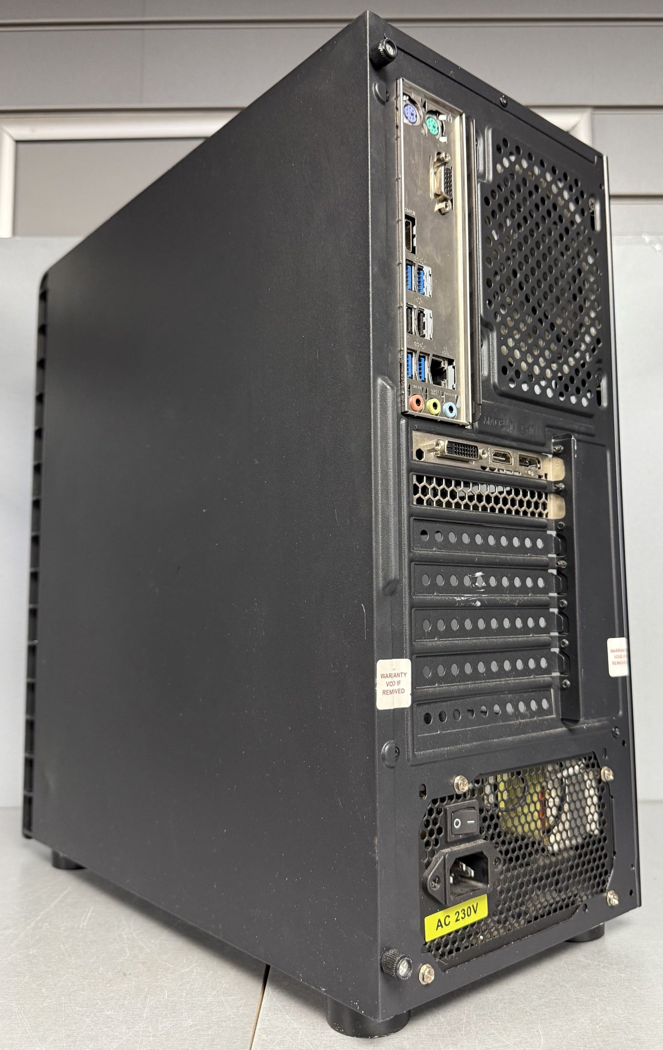 ** Collection Only ** Custom Gaming PC AMD Ryzen 3 2300X Quad-Core