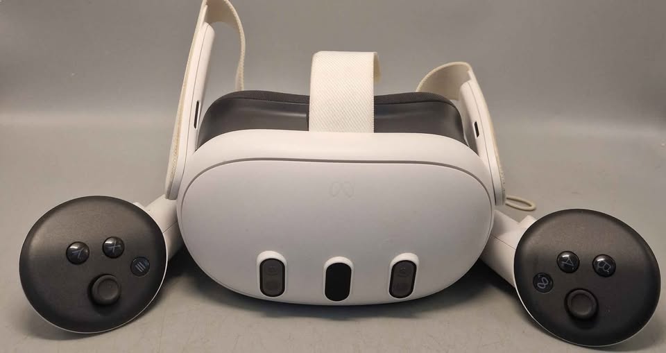 Meta Quest 3 VR Headset (With Controllers) - 512GB