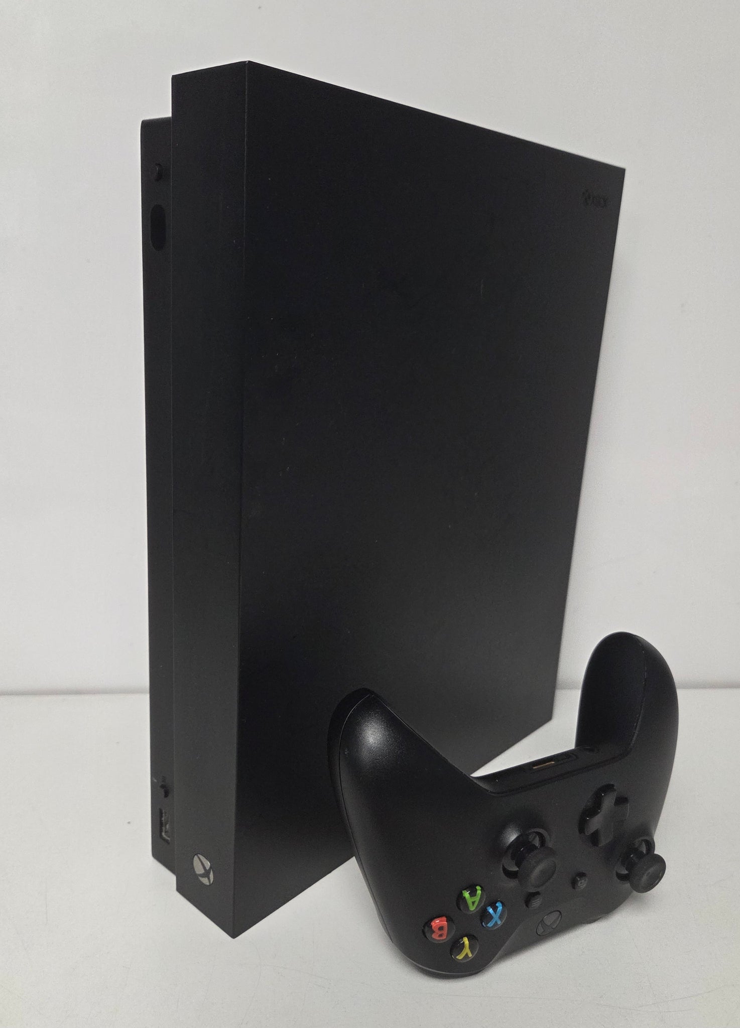 Microsoft Xbox One X 1TB Console & 5 Games