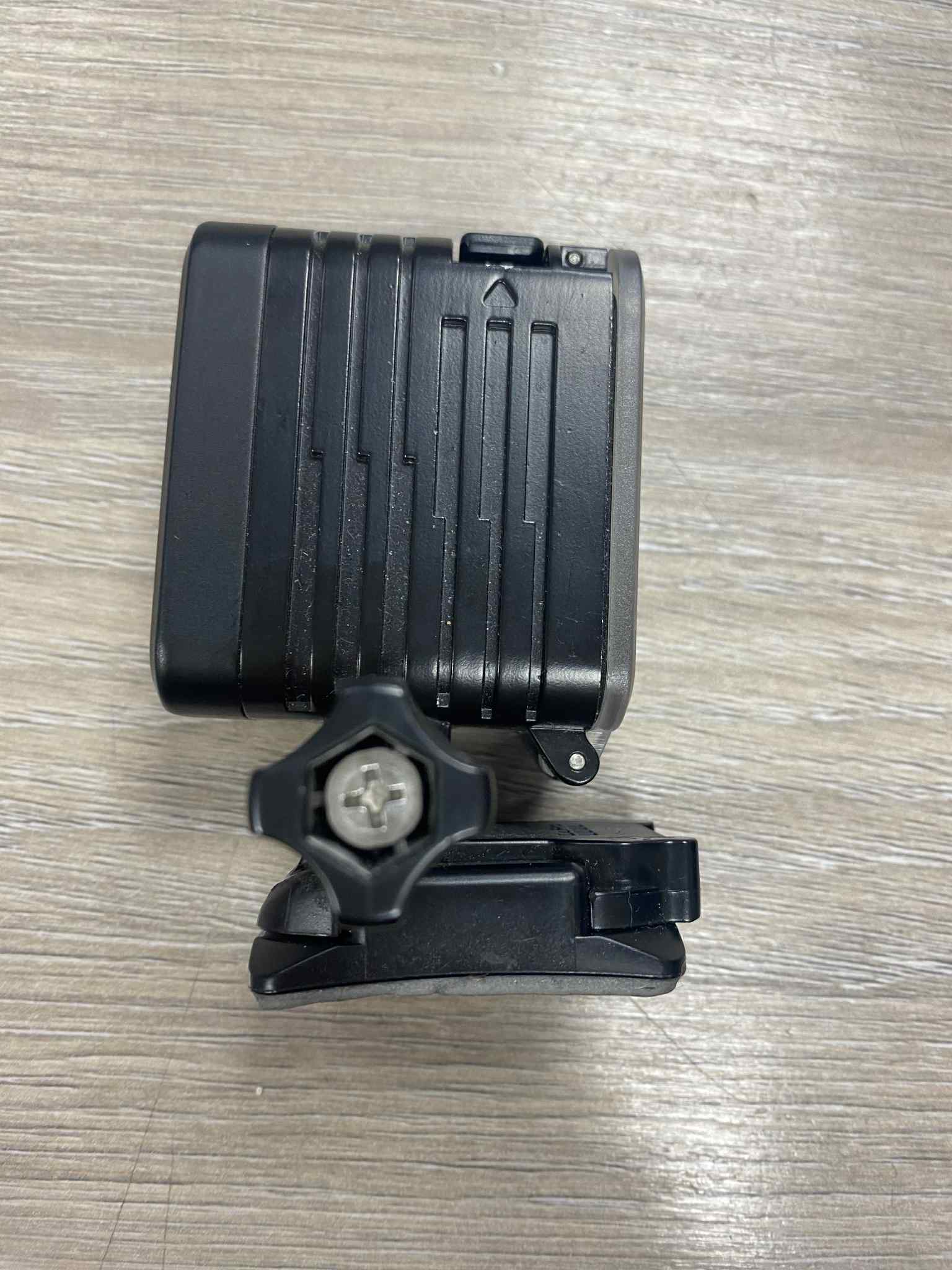 GO PRO LIGHT ACCESSORY