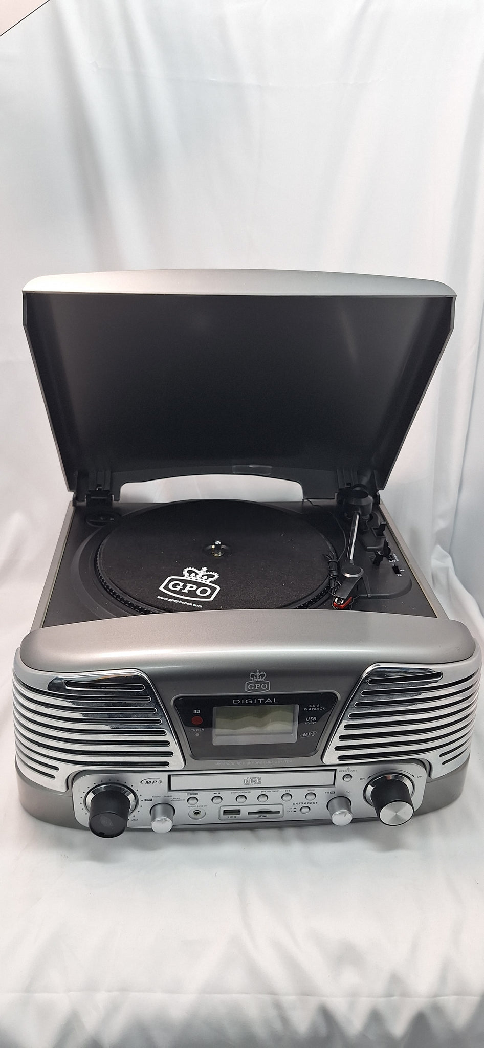 GPO record/cd player with mp3, USB and SD memory card slot. Unboxed