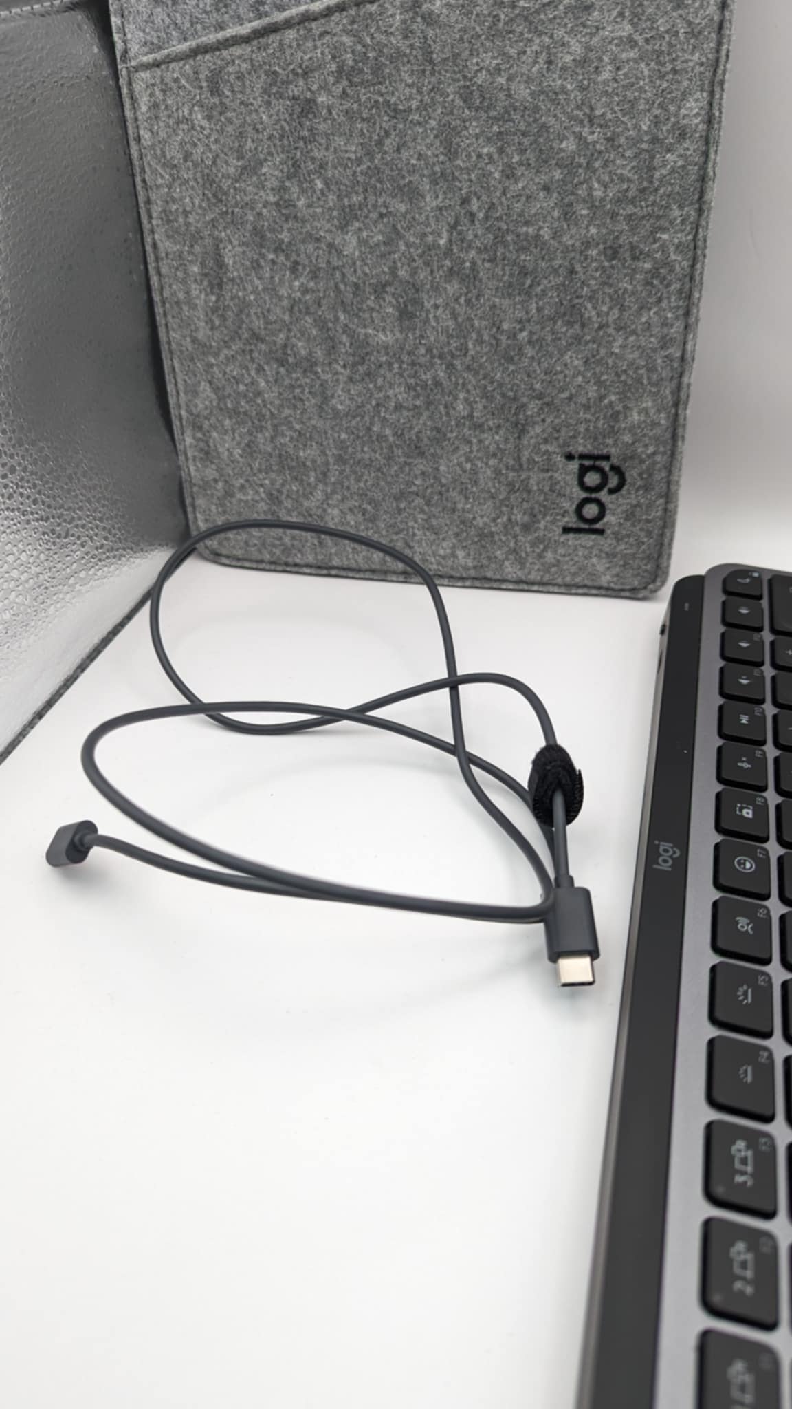 Logitech MX Keys Mini Wireless - Graphite, W/ Case&Wire