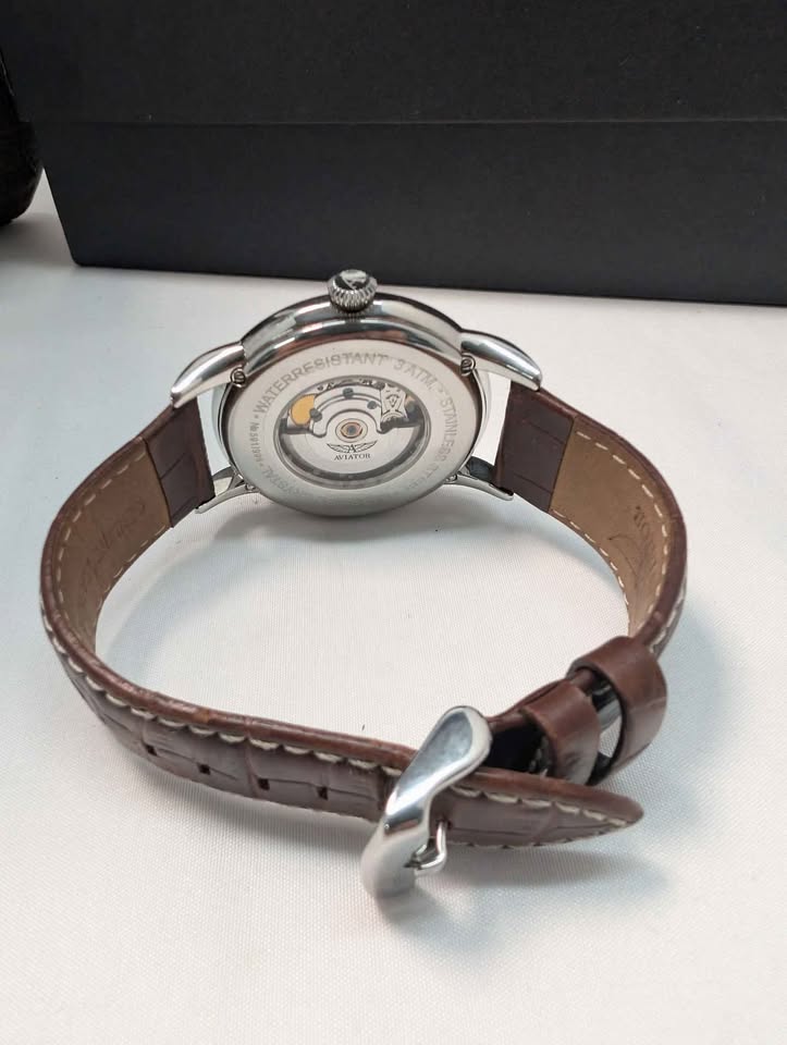 Aviator Douglas V.3.09.027.4 Swiss Made Automatic ETA Movement - Leather Strap - Boxed