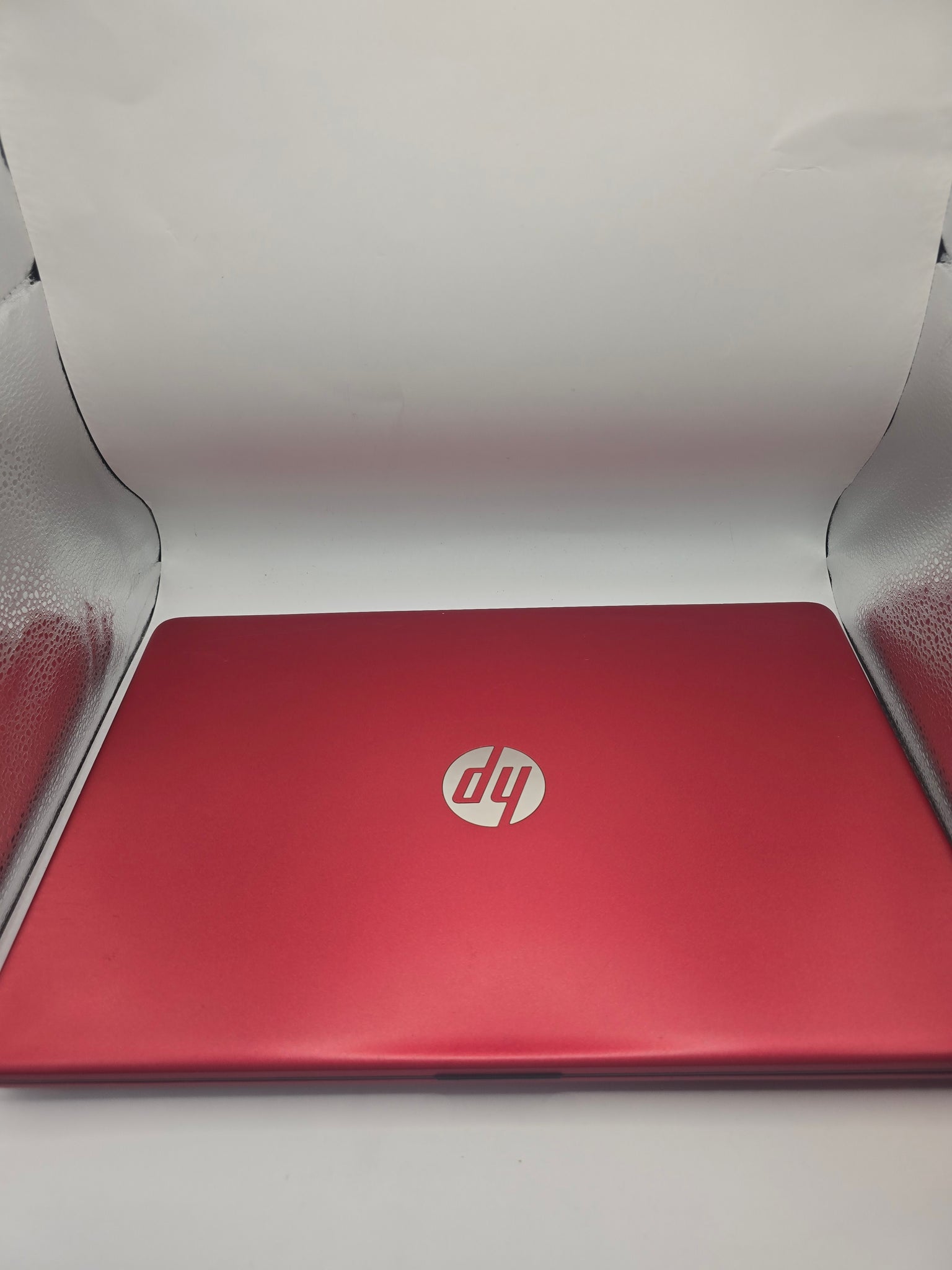 HP red laptop 4GB RAM 128GB storage unboxed