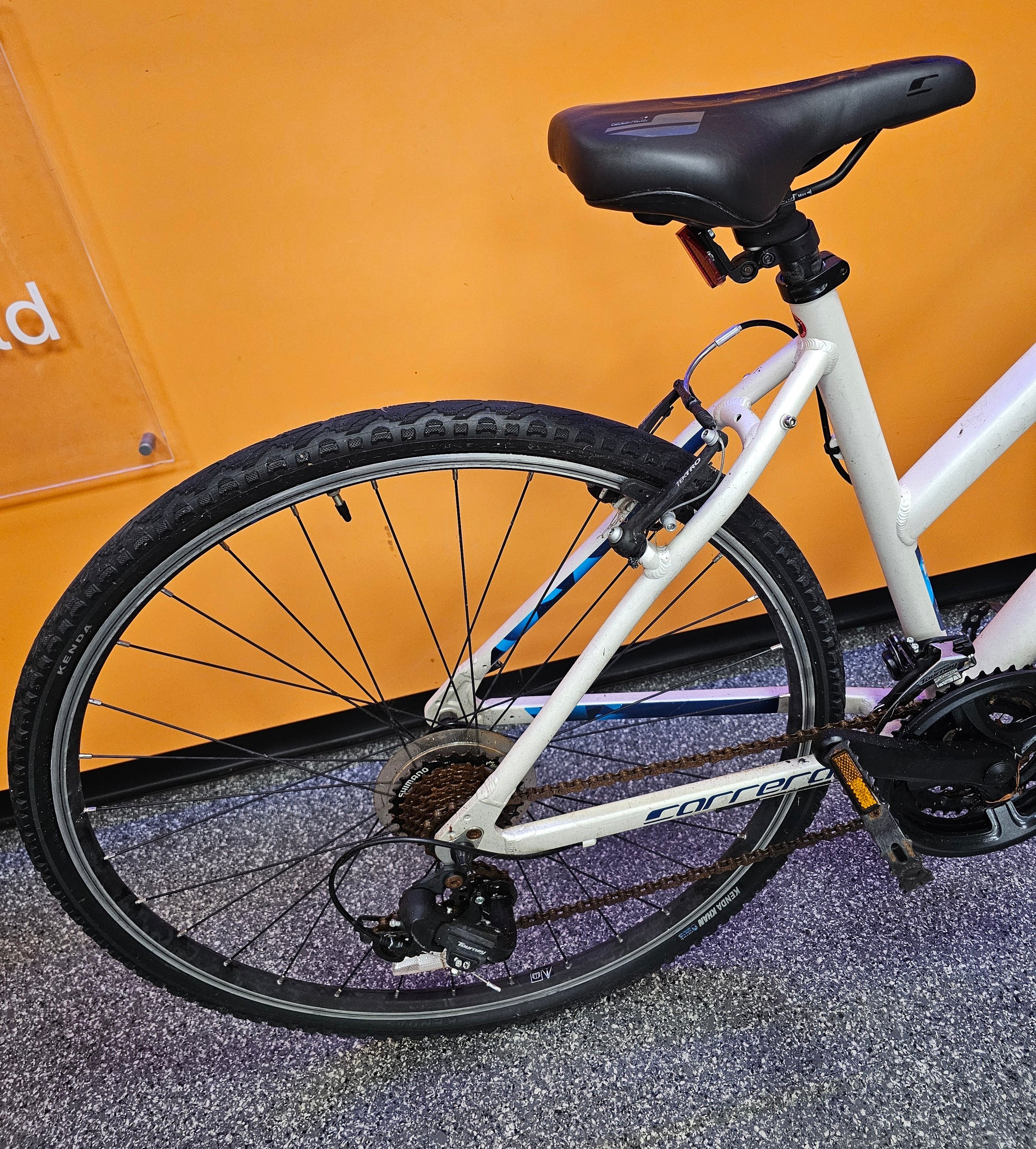 Carrera Crossfire 1 Womens Hybrid Bike 18" Frame - White **Collection Only**