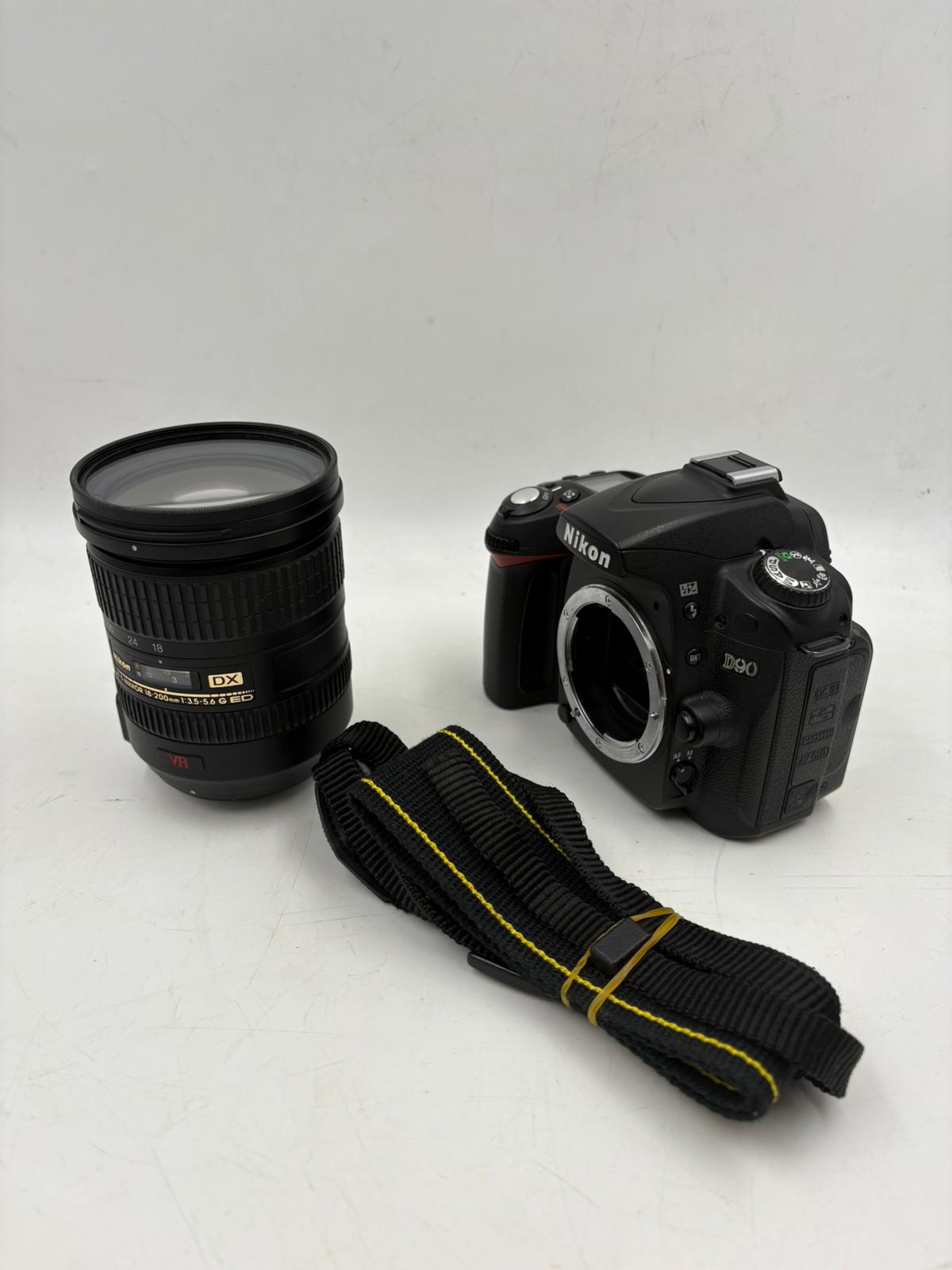 Nikon D90 - Digital Camera - SLR - 12.3 MP - APS-C - 720P - 18-200mm