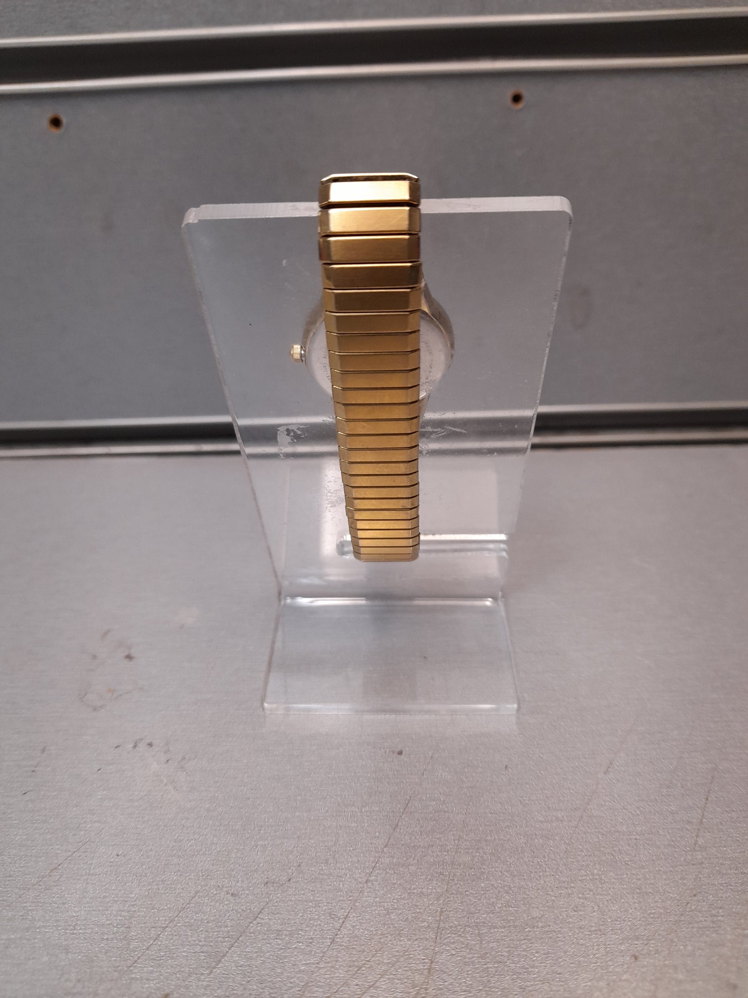 Citizen Eco Drive E011-s5030749 Japan Solar Golden Tone Ladies Watch