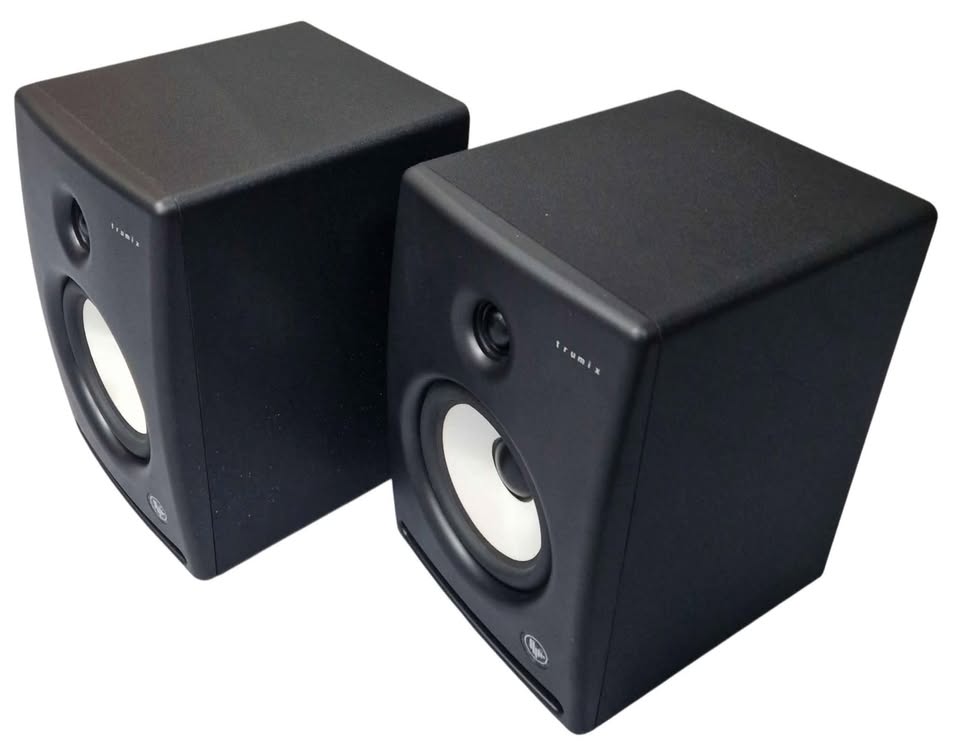 Trumix AR7 Active Studio Monitor (Pair), 115V Boxed *collection only*