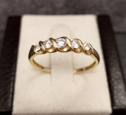 14ct Yellow Gold and CZ ring -Size Y