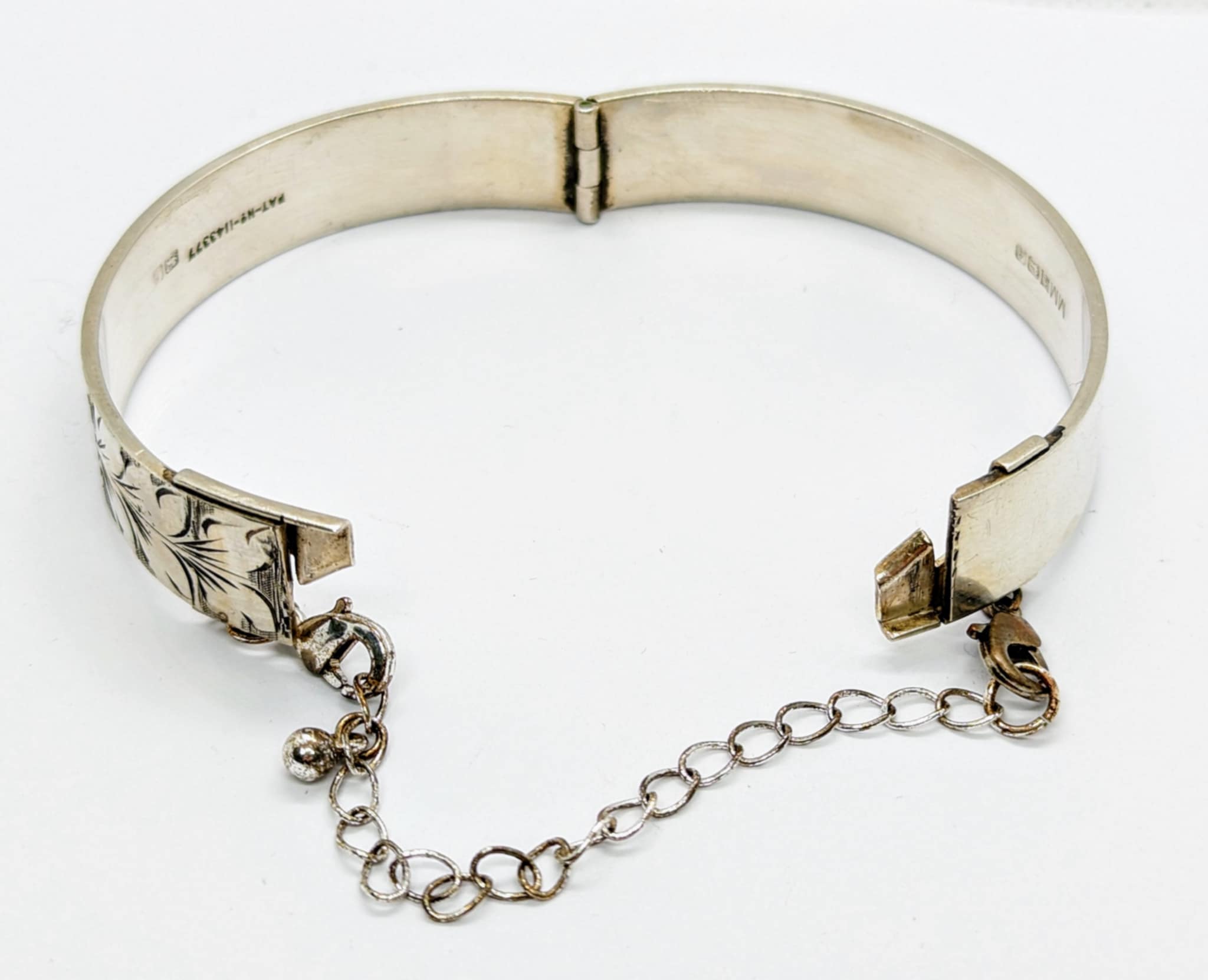 925 SILVER, BANGLE WITH LIFTING LOCK AND SMALL CHAIN, 6", 38.3G, BOXED