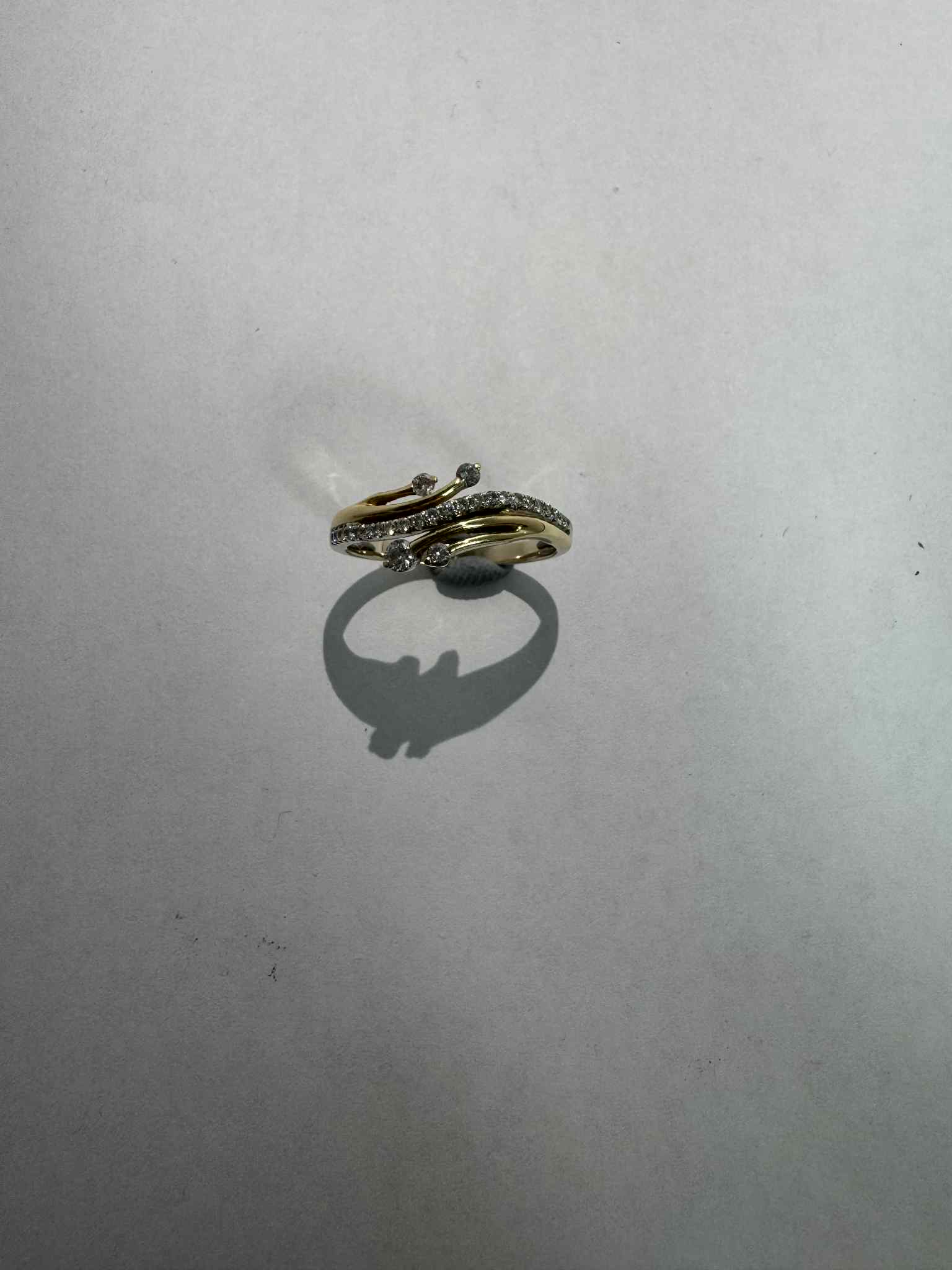 18ct gold ring (4.53g) (size S)