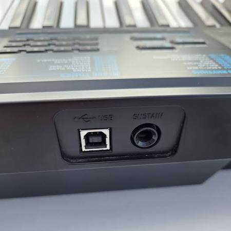 *Collection Only* Casio LK-170 61 Keys Lightning Keyboard
