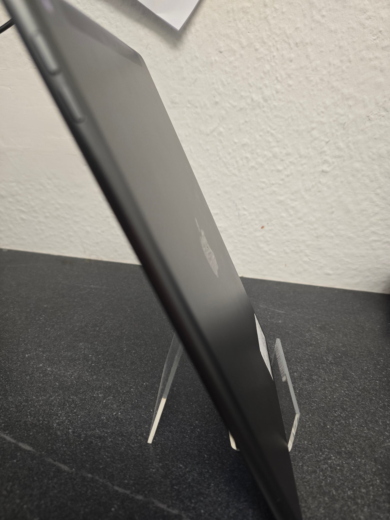 Apple iPad 9th Gen  Wi-Fi + Cellular 64GB - Space Grey