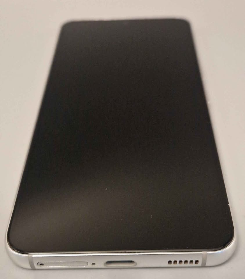 Samsung Galaxy S22 5G Dual Sim 128GB Phantom White, Unlocked