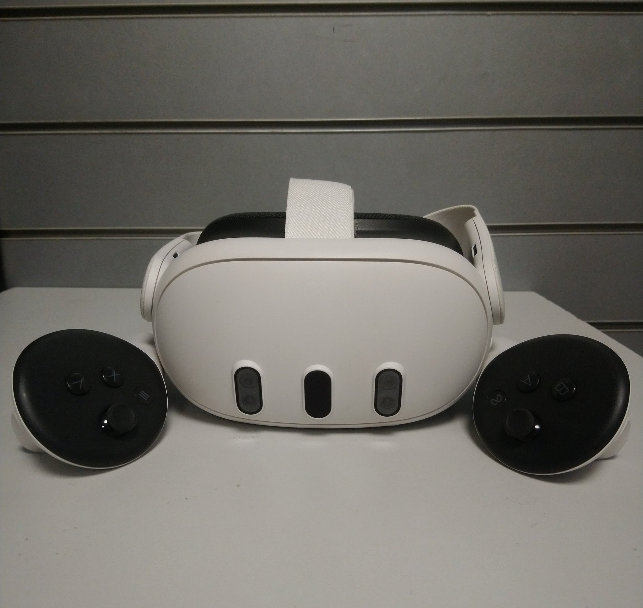 Meta Quest 3 512GB | Highest Storage Mixed Reality Headset with Controllers and Power Adapter | Powerful Performance & High-Resolution Passthrough