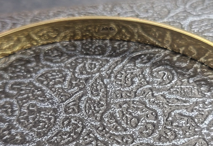 9ct Yellow Gold Bangle - 7.8g