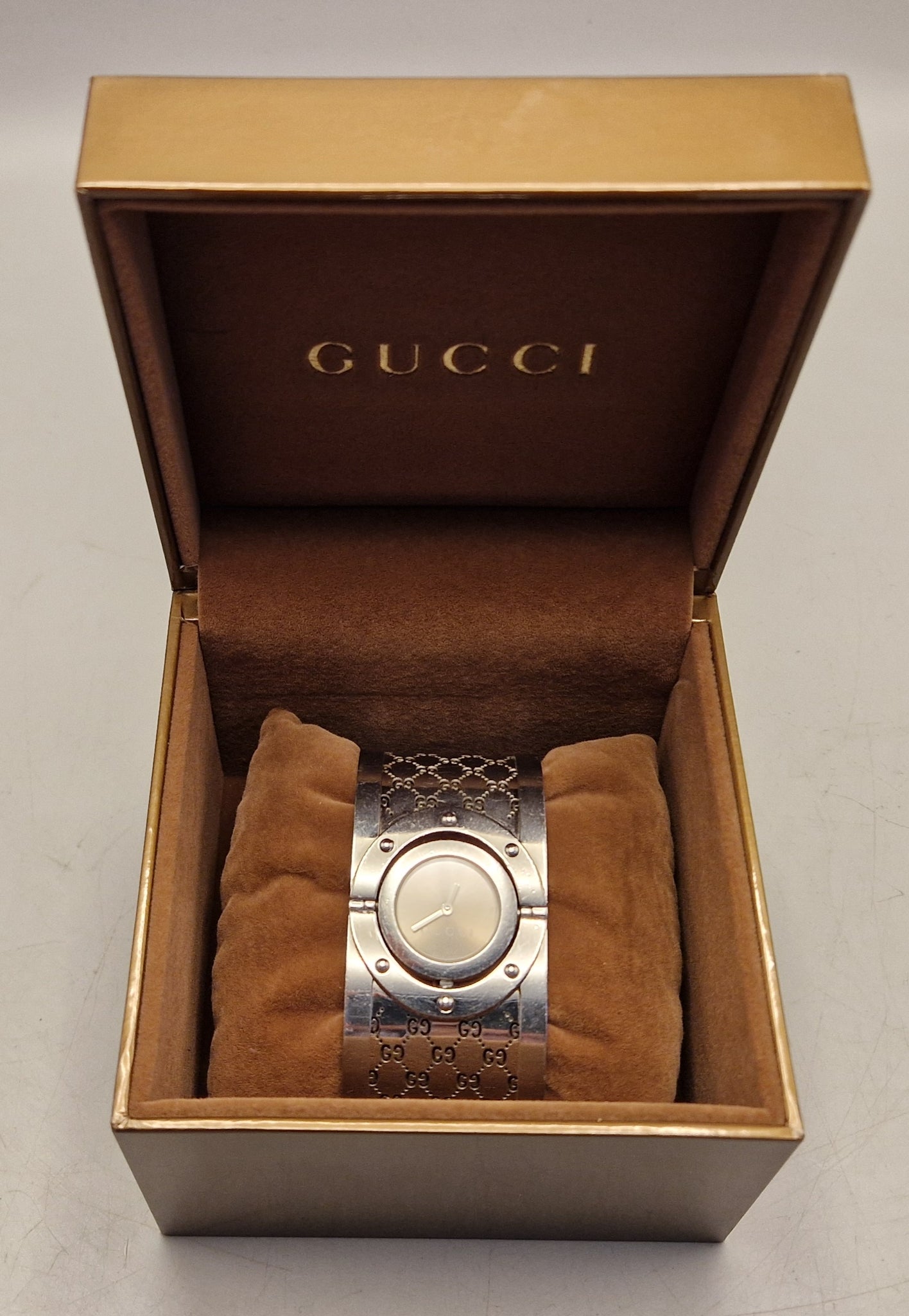 Gucci Twirl Ladies Watch Silver