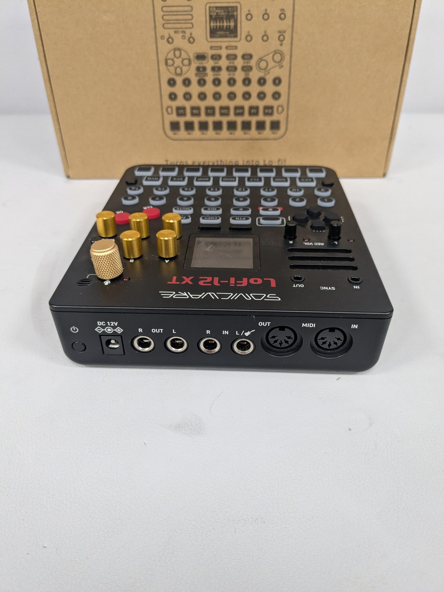 Sonicware Lofi-12 XT