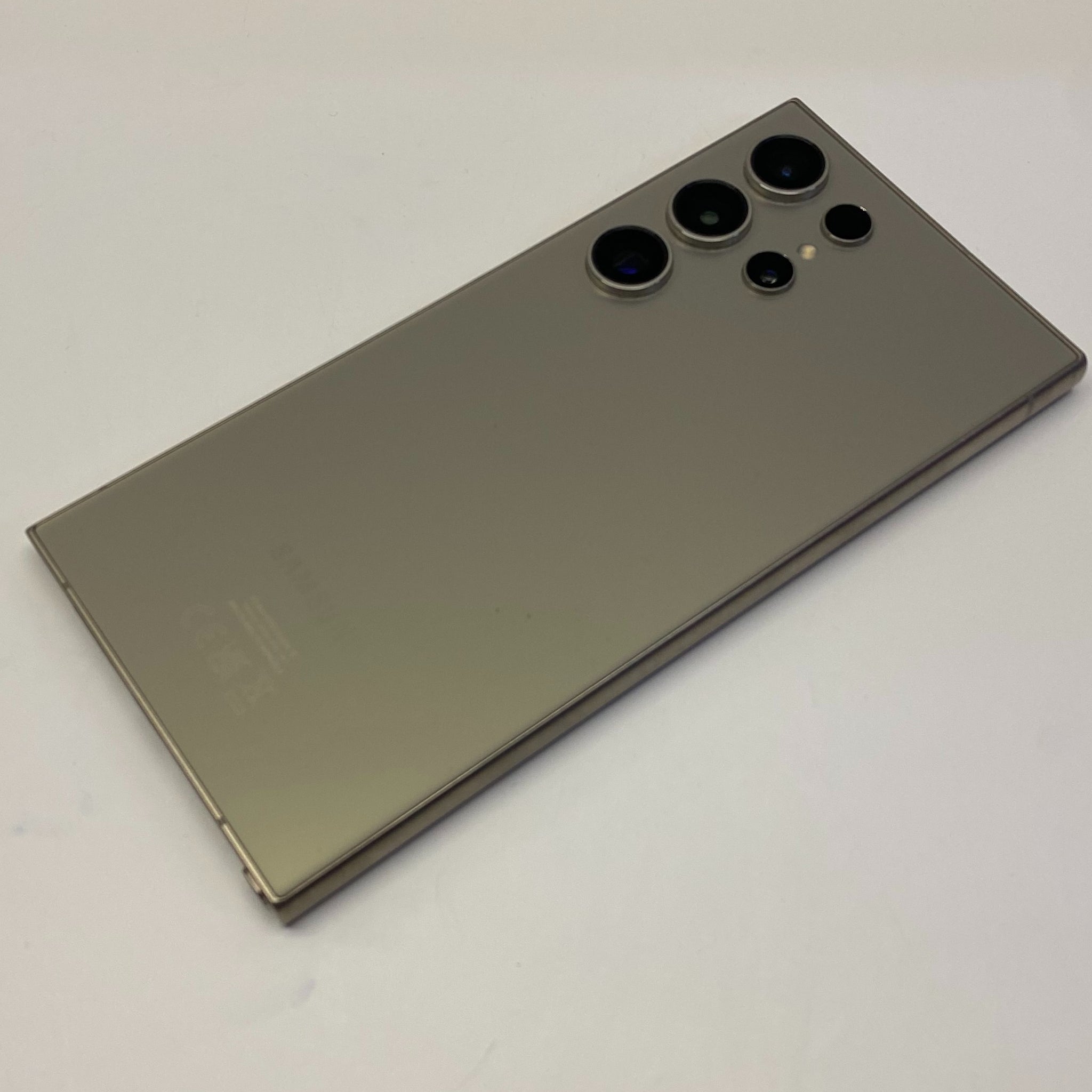 Samsung Galaxy S24 Ultra Unlocked Model SM-S928B/DS 256GB in Titanium Grey Boxed