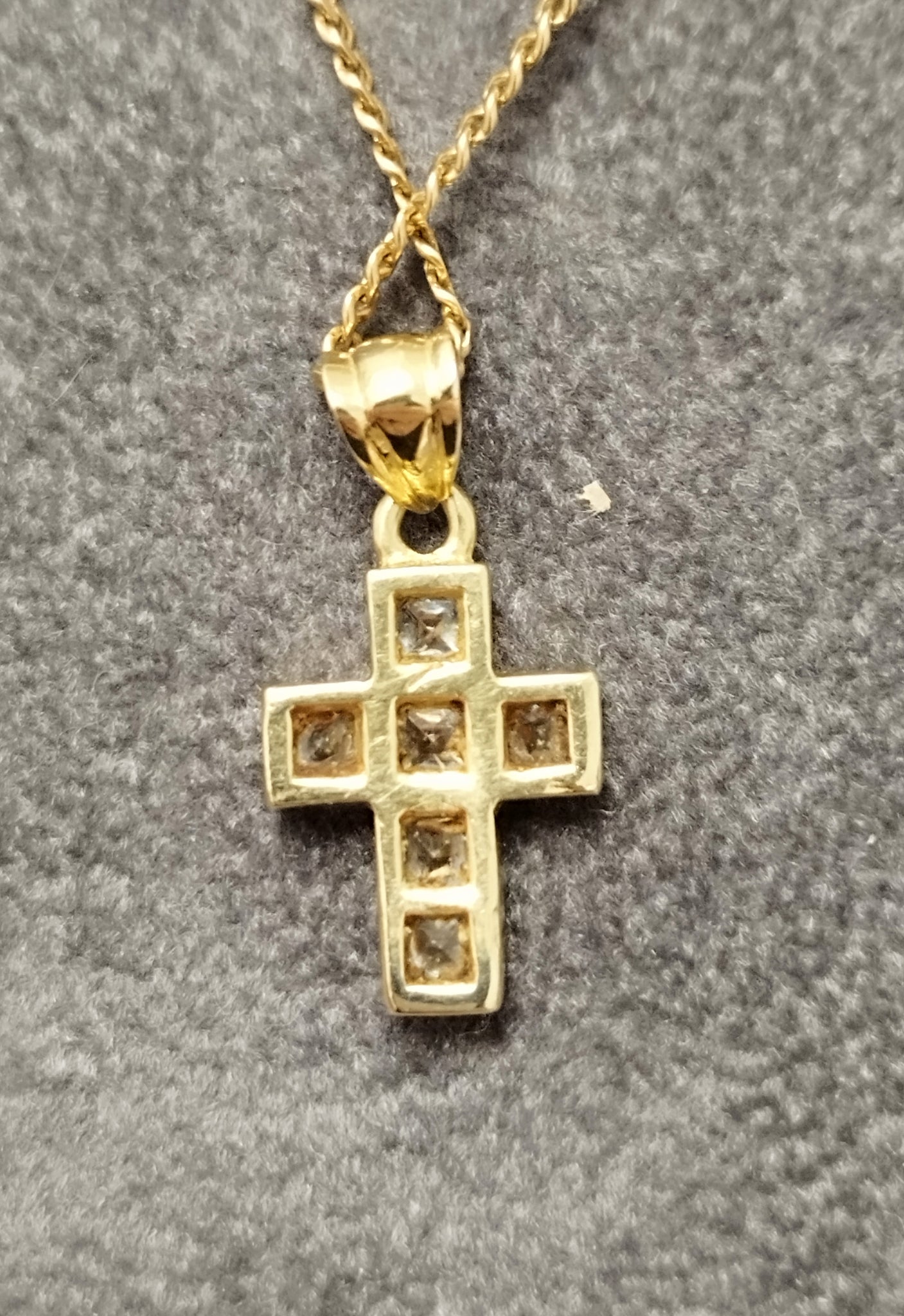9ct Yellow Gold Cross Bezel Set with 6 Square Clear Stones on a 23" 9ct Gold Curb Chain