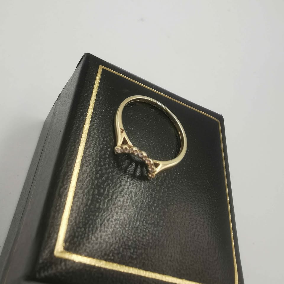 9ct Diamond Gold Ring Hallmarked 1.2g Size L **Hallmarked & Tested**