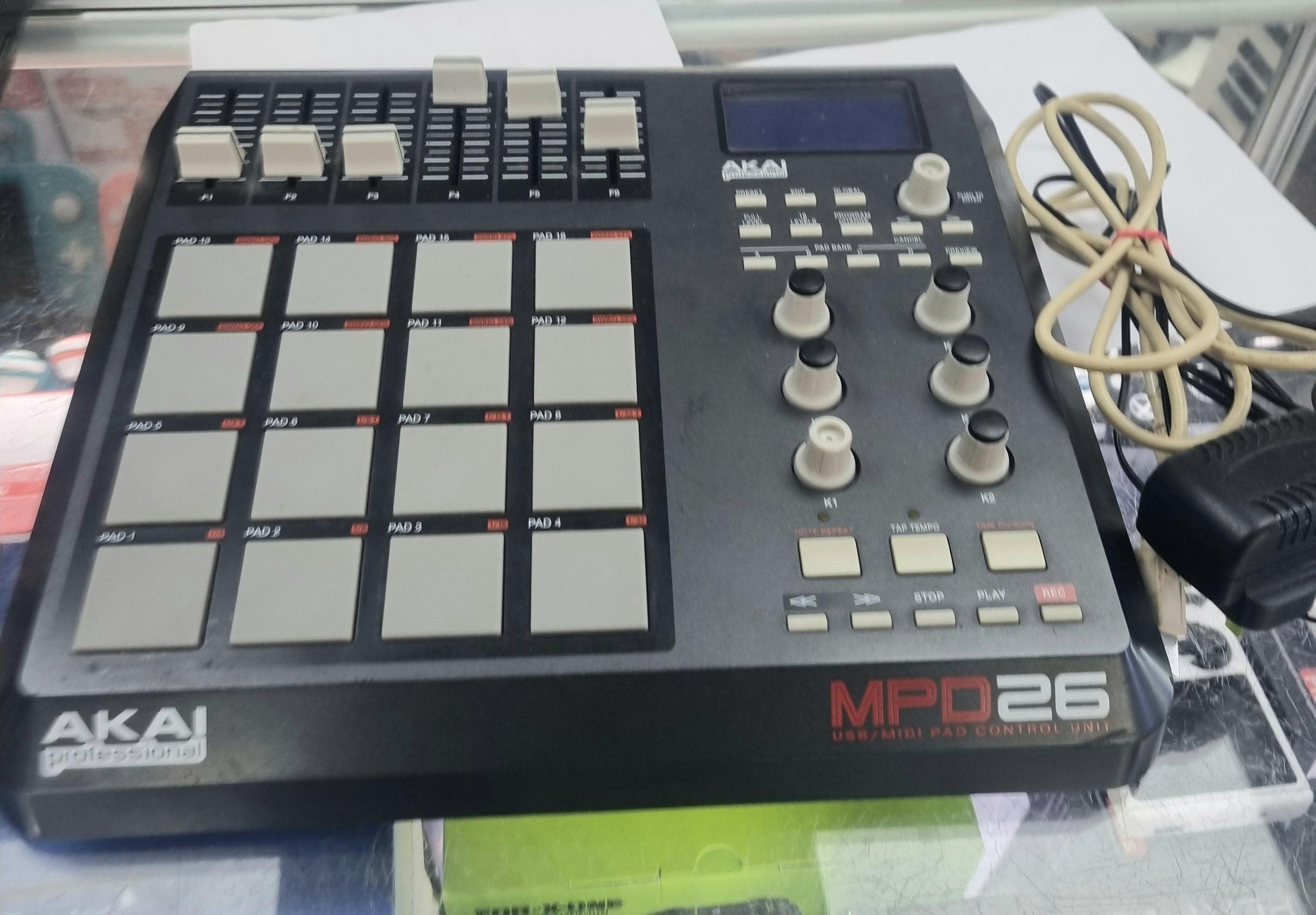 Akai - MPD26 USB Midi Performance Pad Controller