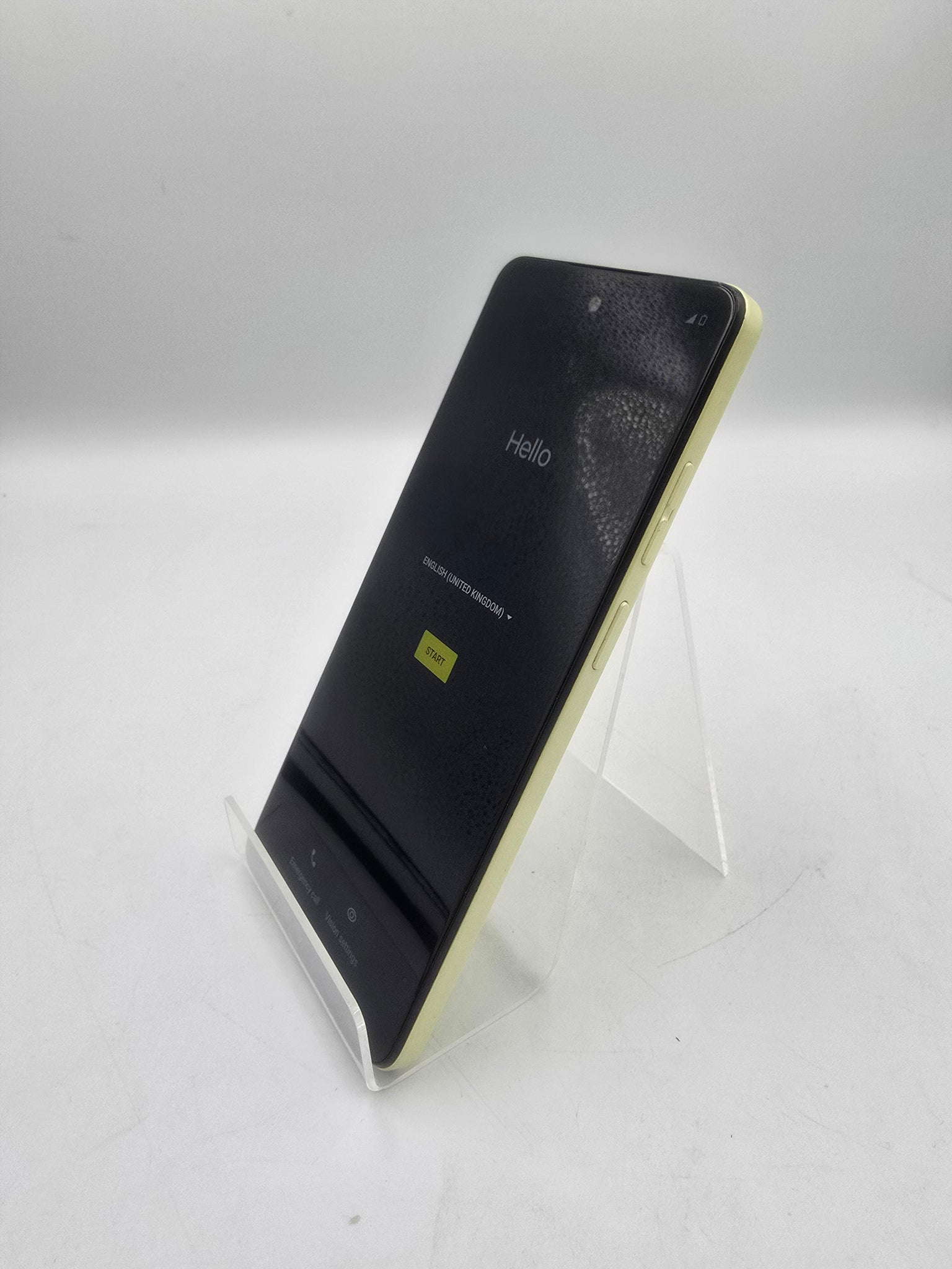 Motorola Moto E14 64GB yellow open unboxed
