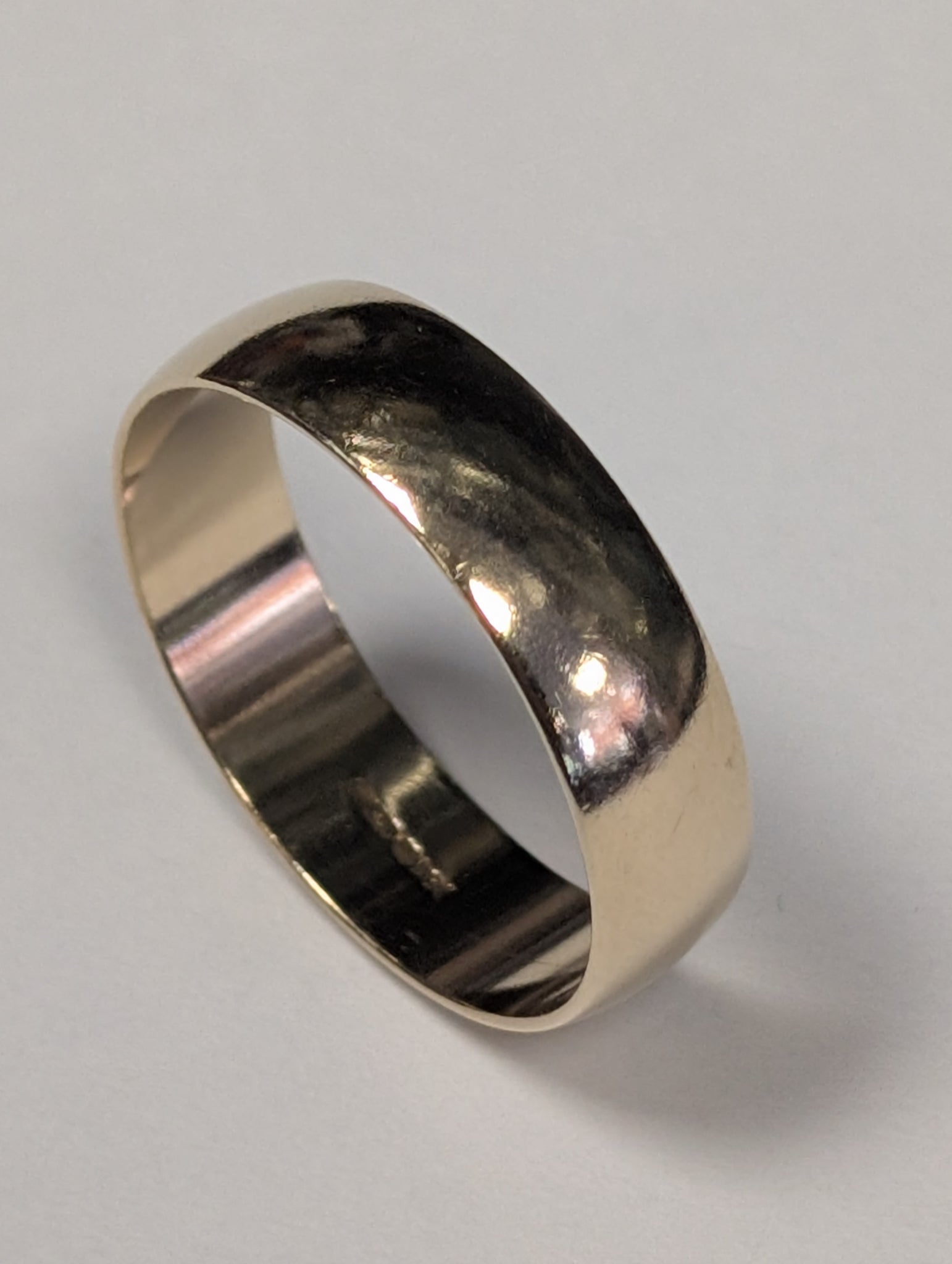 9CT Gold wedding band ring