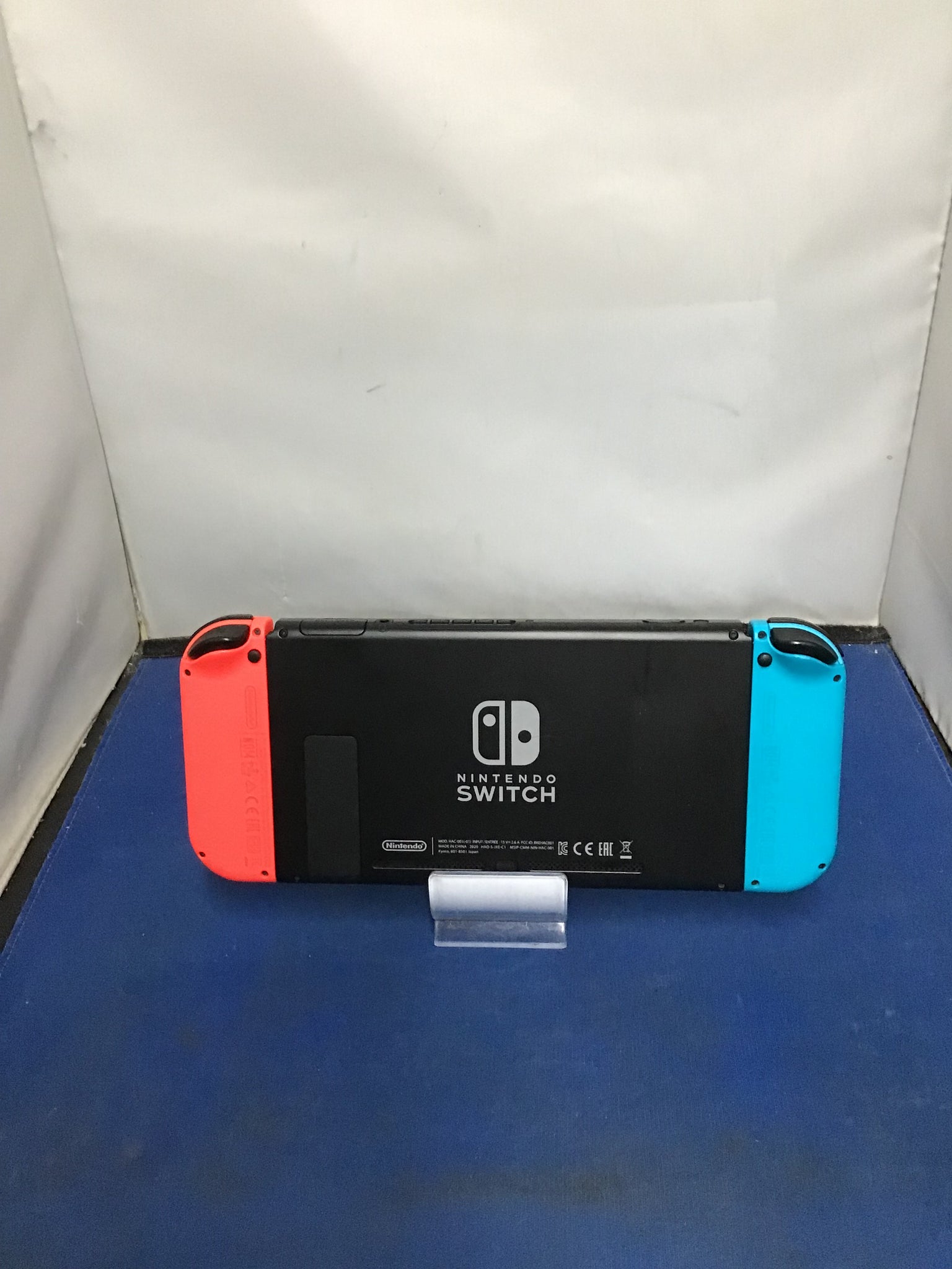 Nintendo Switch Original + Switch Game